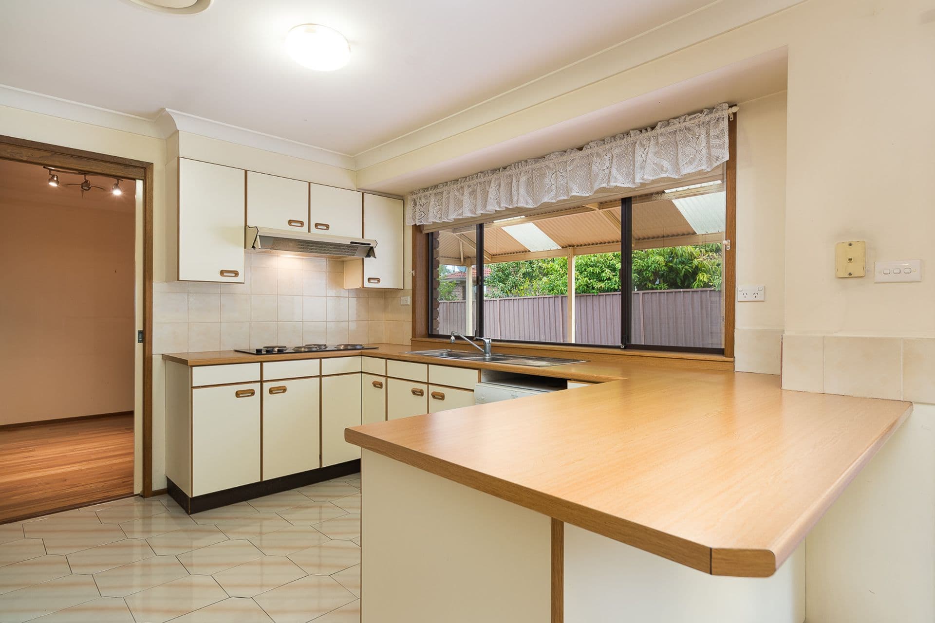 3 Mohawk Crescent, Greenfield Park, NSW, 2176, Greenfield Park - Thumbnail 7