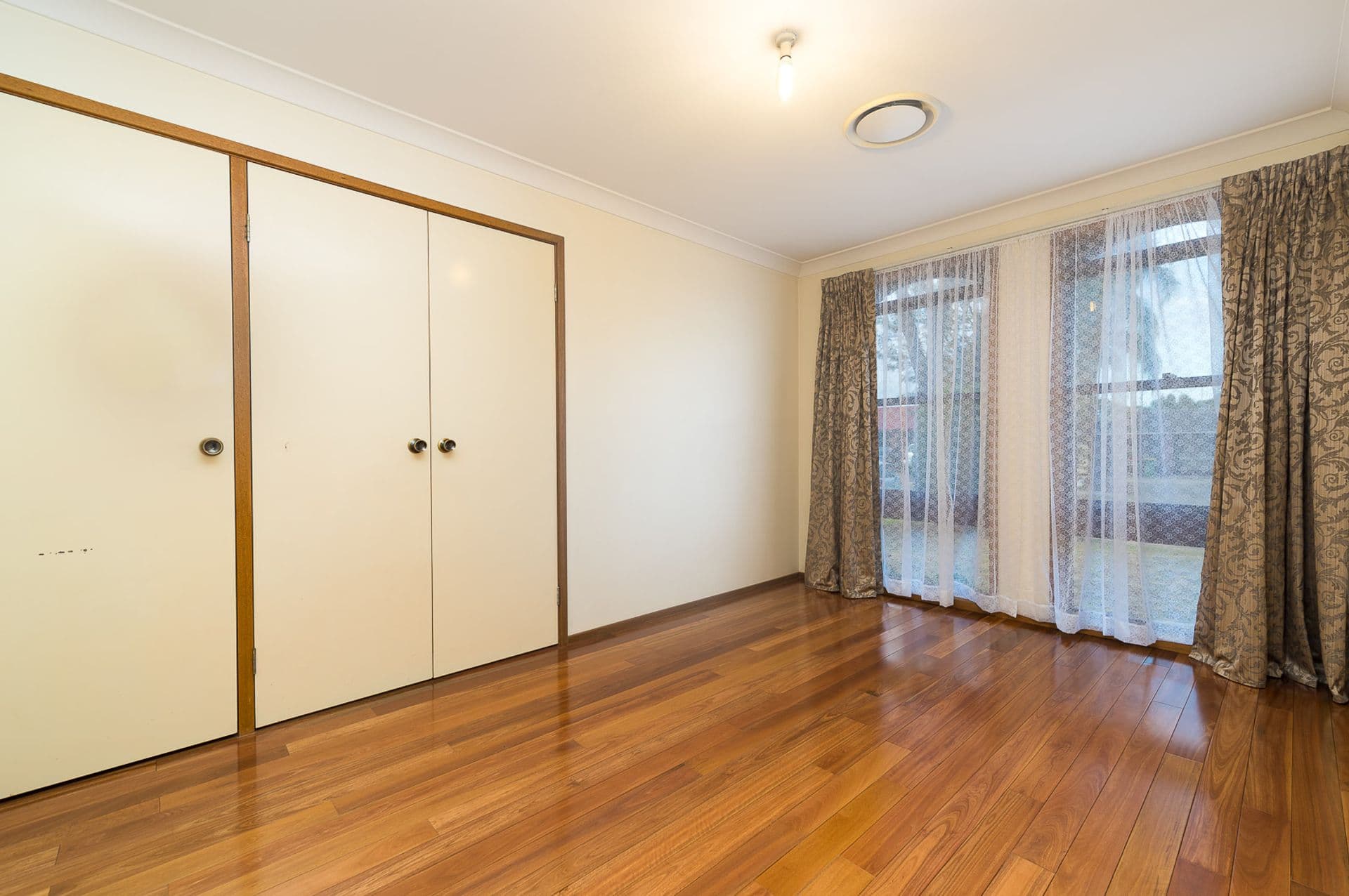 3 Mohawk Crescent, Greenfield Park, NSW, 2176, Greenfield Park - Thumbnail 8