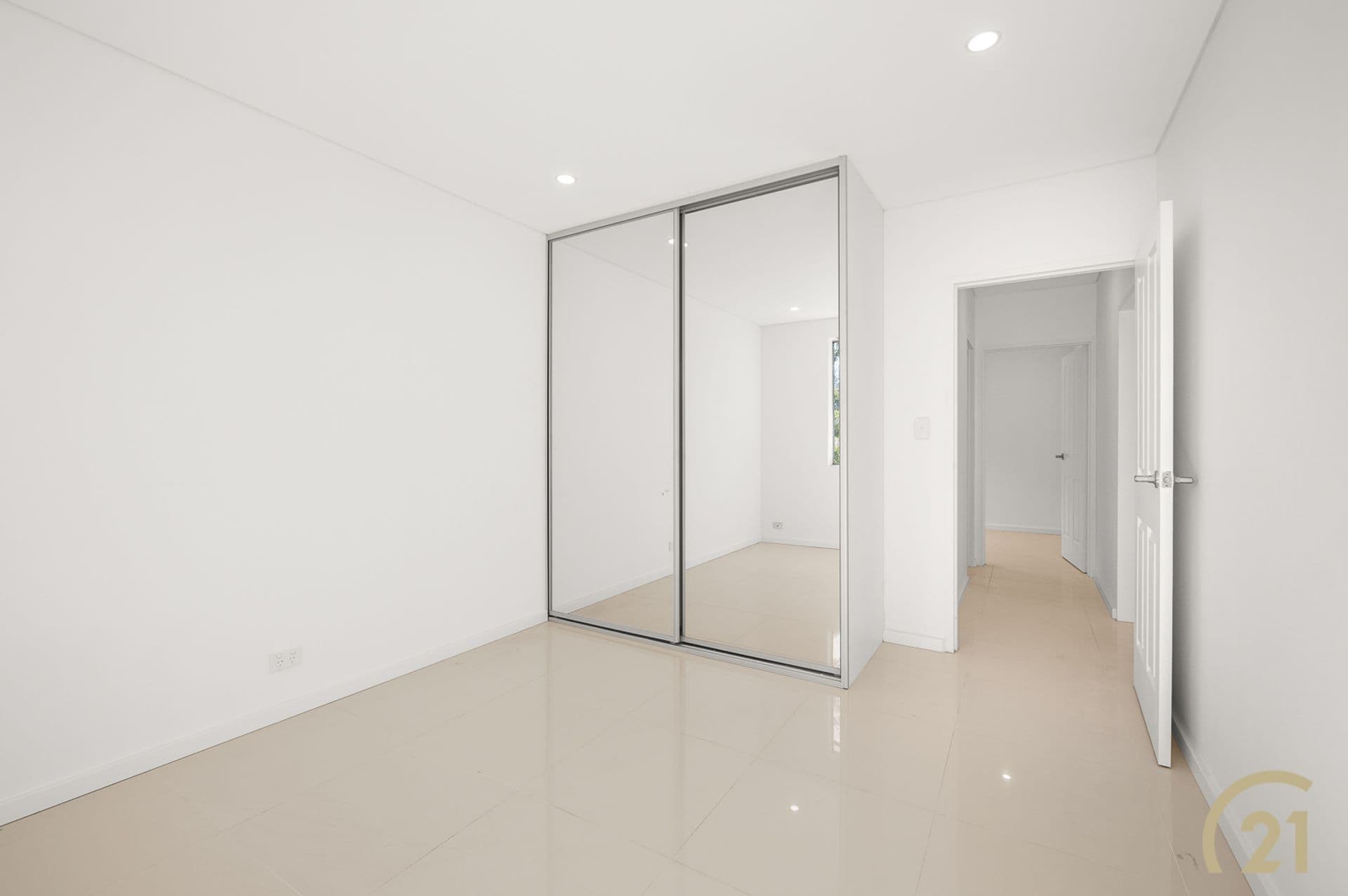 2/53 Hamilton Road, Fairfield, NSW, 2165, Fairfield - Thumbnail 3