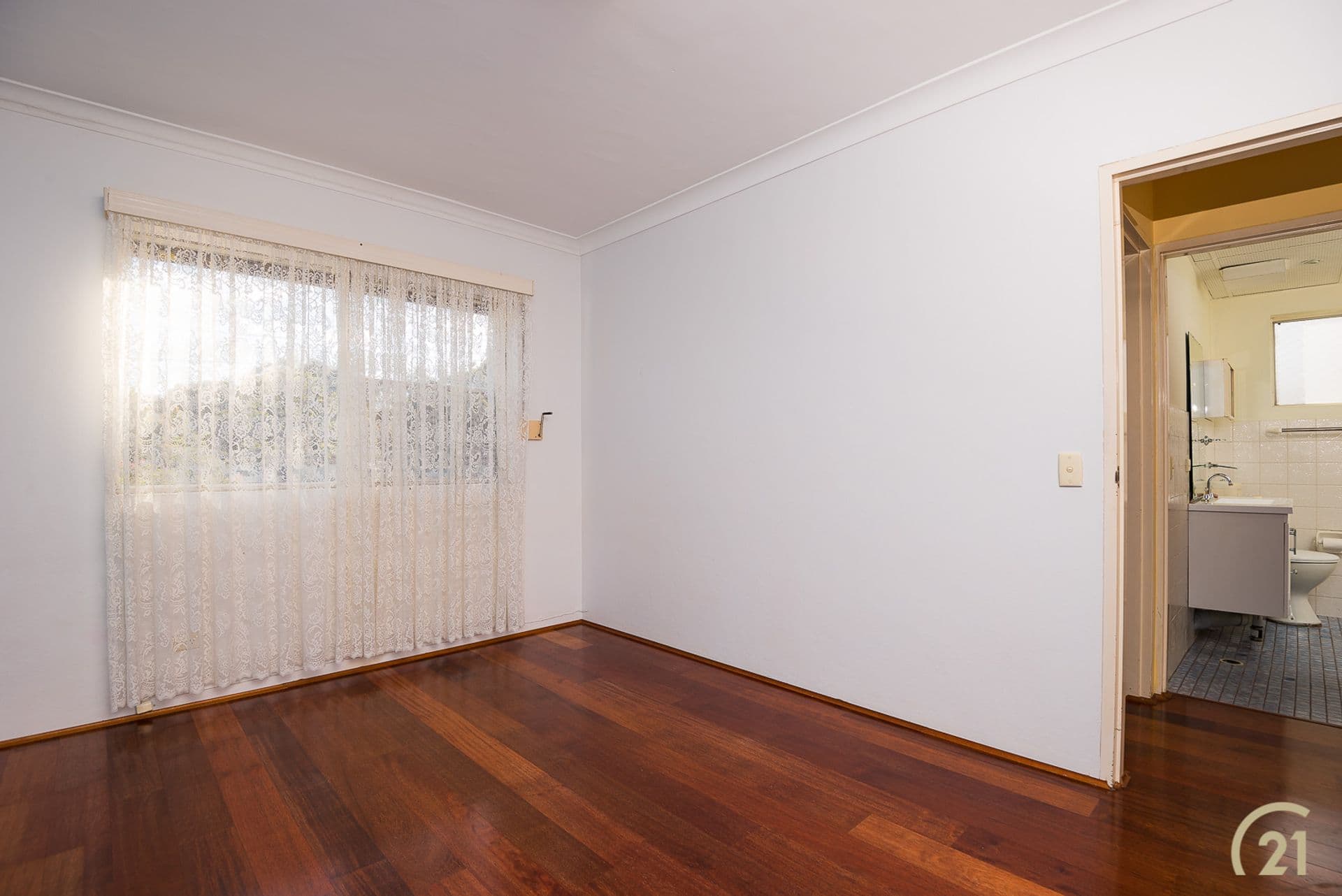2/5B  Fairlight Avenue, Fairfield, NSW, 2165, Fairfield - Thumbnail 2