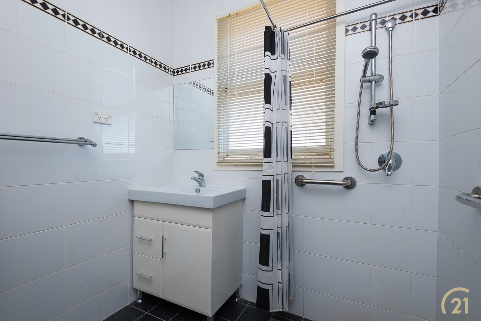 13 Brenan Street, Fairfield, NSW, 2165, Fairfield - Thumbnail 8