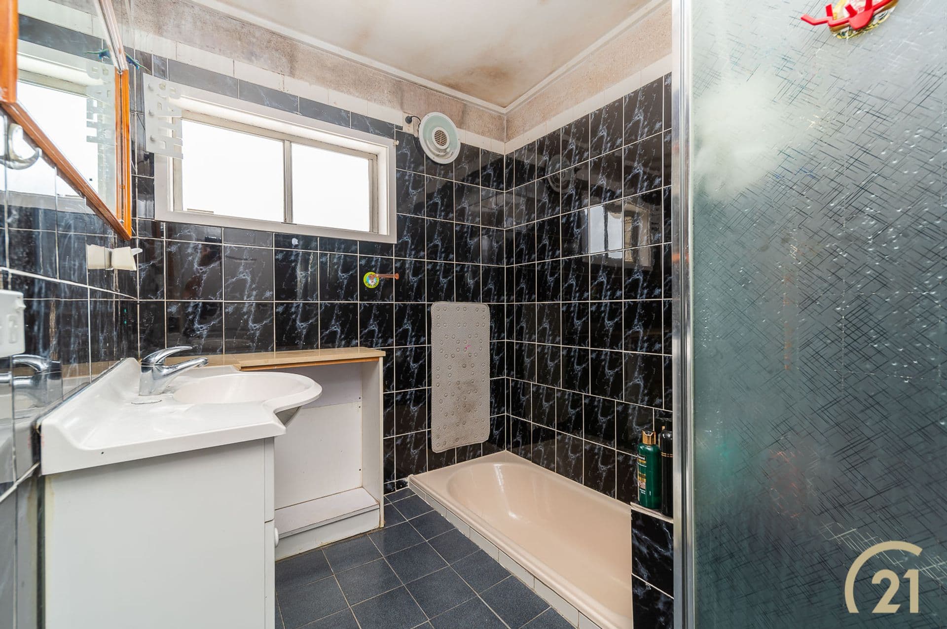 2 Polding Street North, Fairfield, NSW, 2165, Fairfield - Thumbnail 7