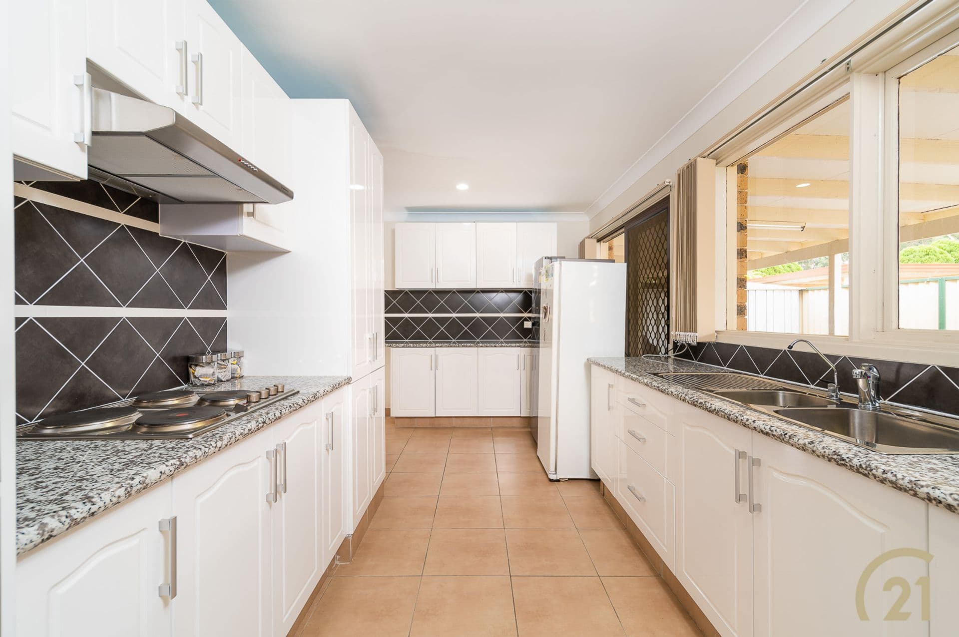 1 Falcon Close, Greenfield Park, NSW, 2176, Greenfield Park - Thumbnail 2