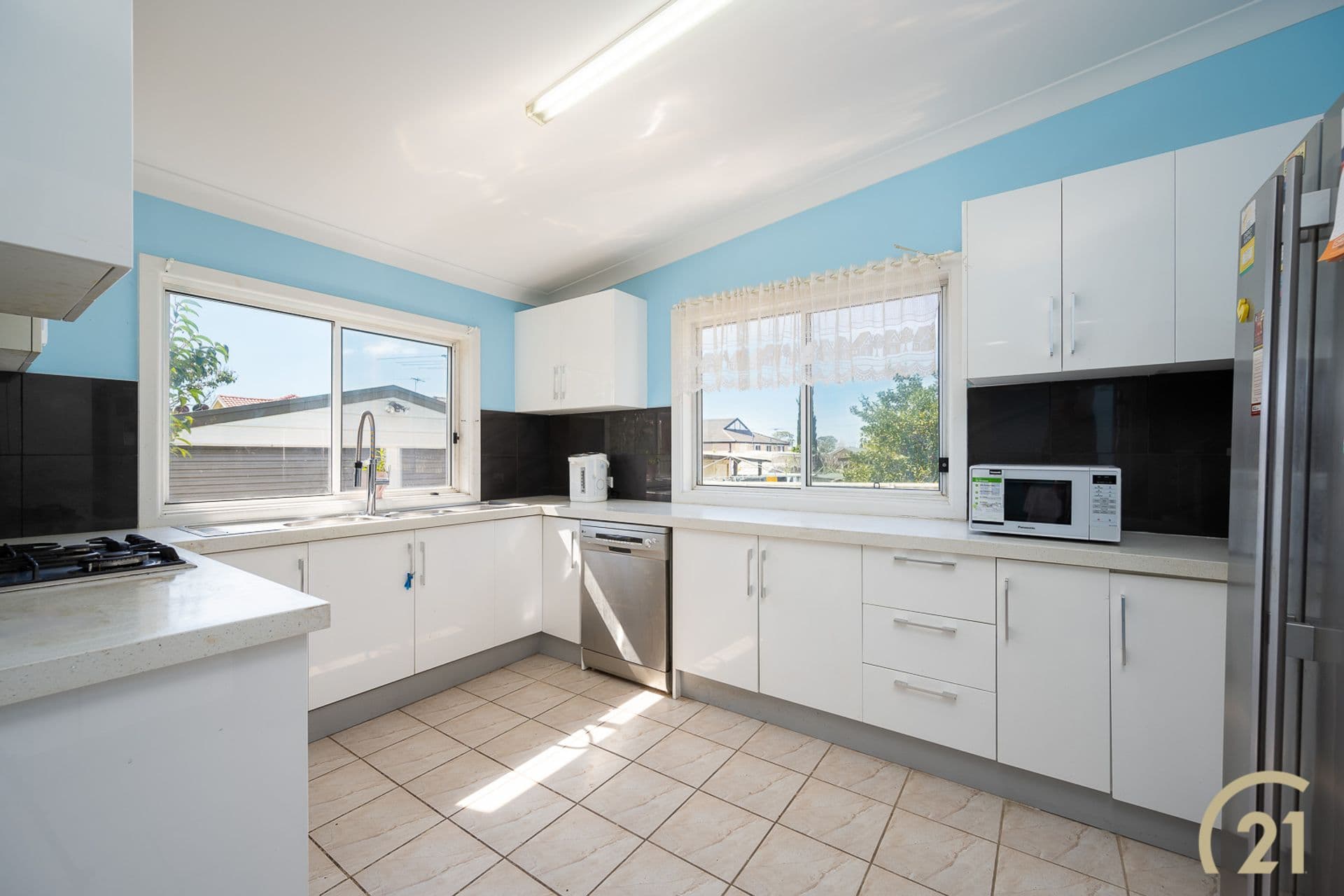 1/95-97 Ware Street, Fairfield, NSW, 2165, Fairfield Heights - Thumbnail 2