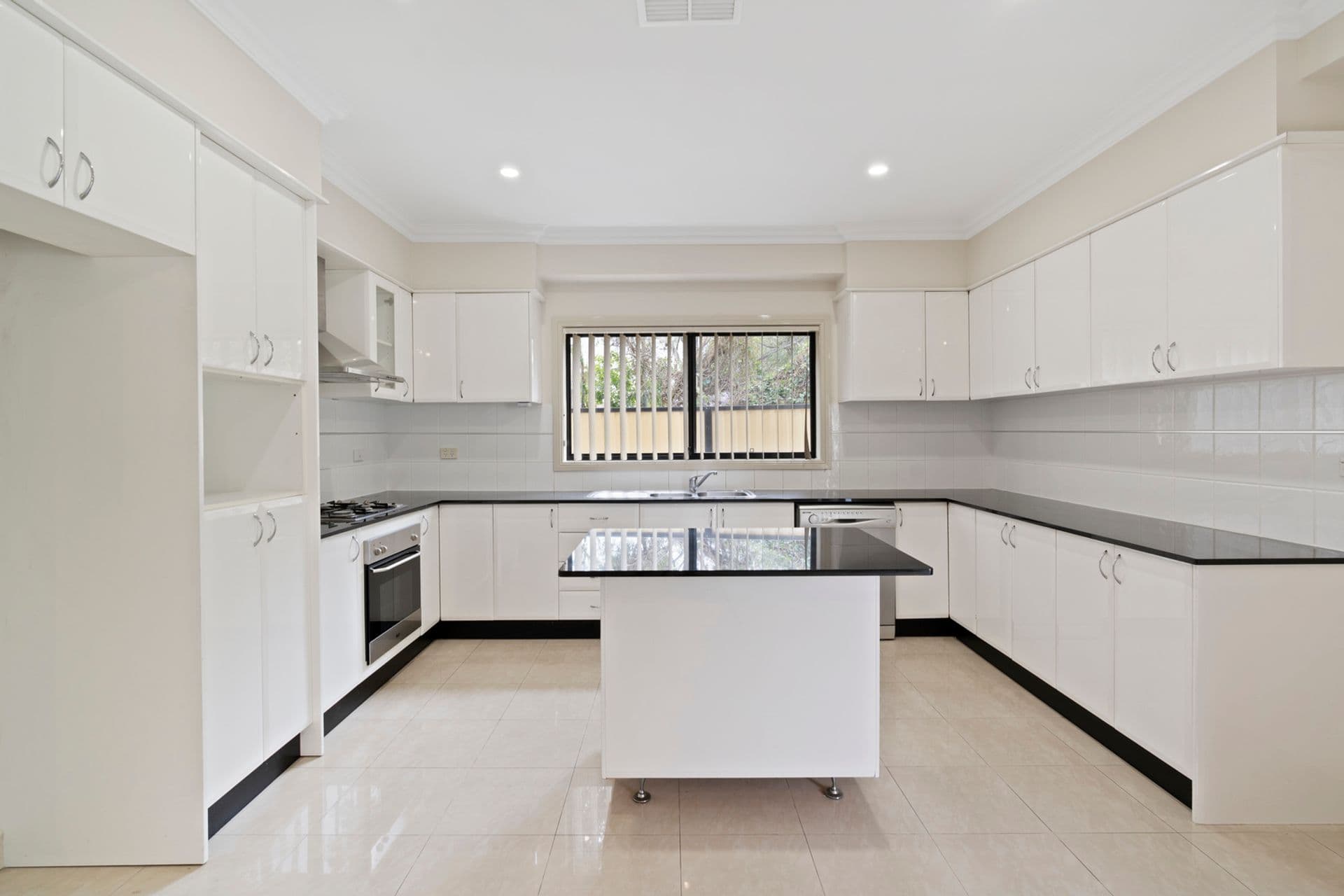 1/95-97 Ware Street, Fairfield, NSW, 2165, Green Valley - Thumbnail 2