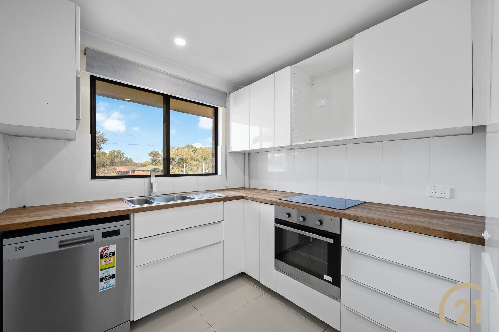 10/181-185 Sandal Crescent, Carramar, NSW, 2163, Carramar - Thumbnail 2