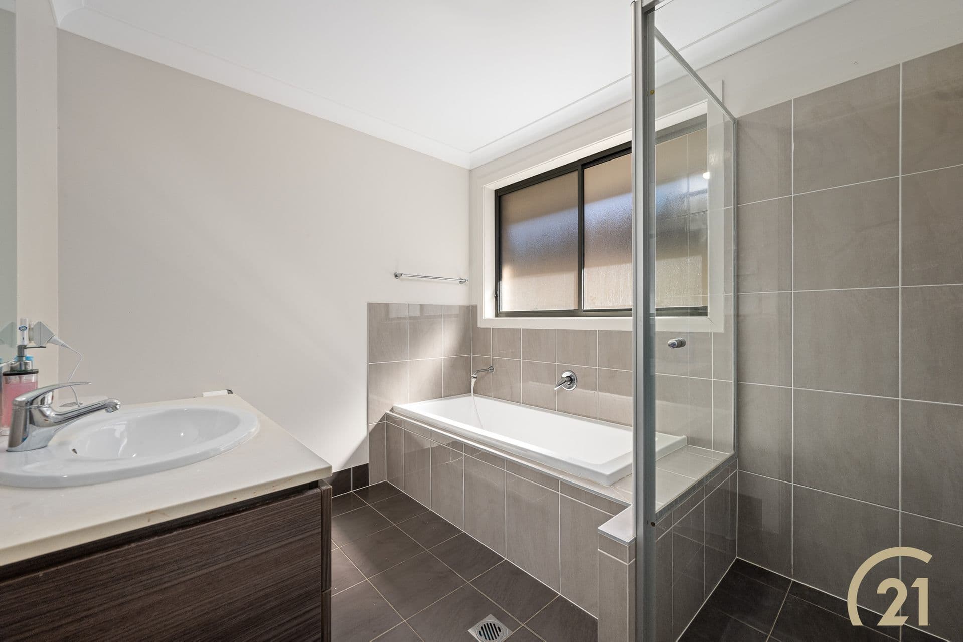 1/95-97 Ware Street, Fairfield, NSW, 2165, Middleton Grange - Thumbnail 8