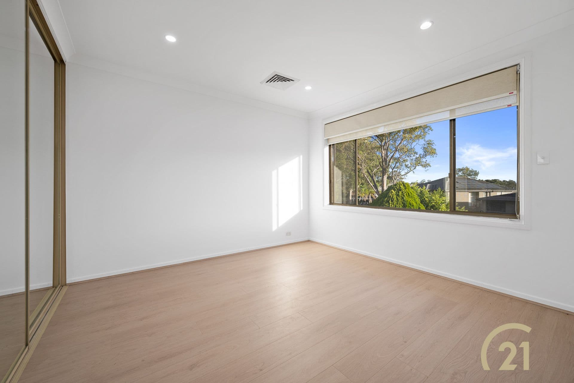 35 Oliveri Crescent, Green Valley, NSW, 2168, Green Valley - Thumbnail 6