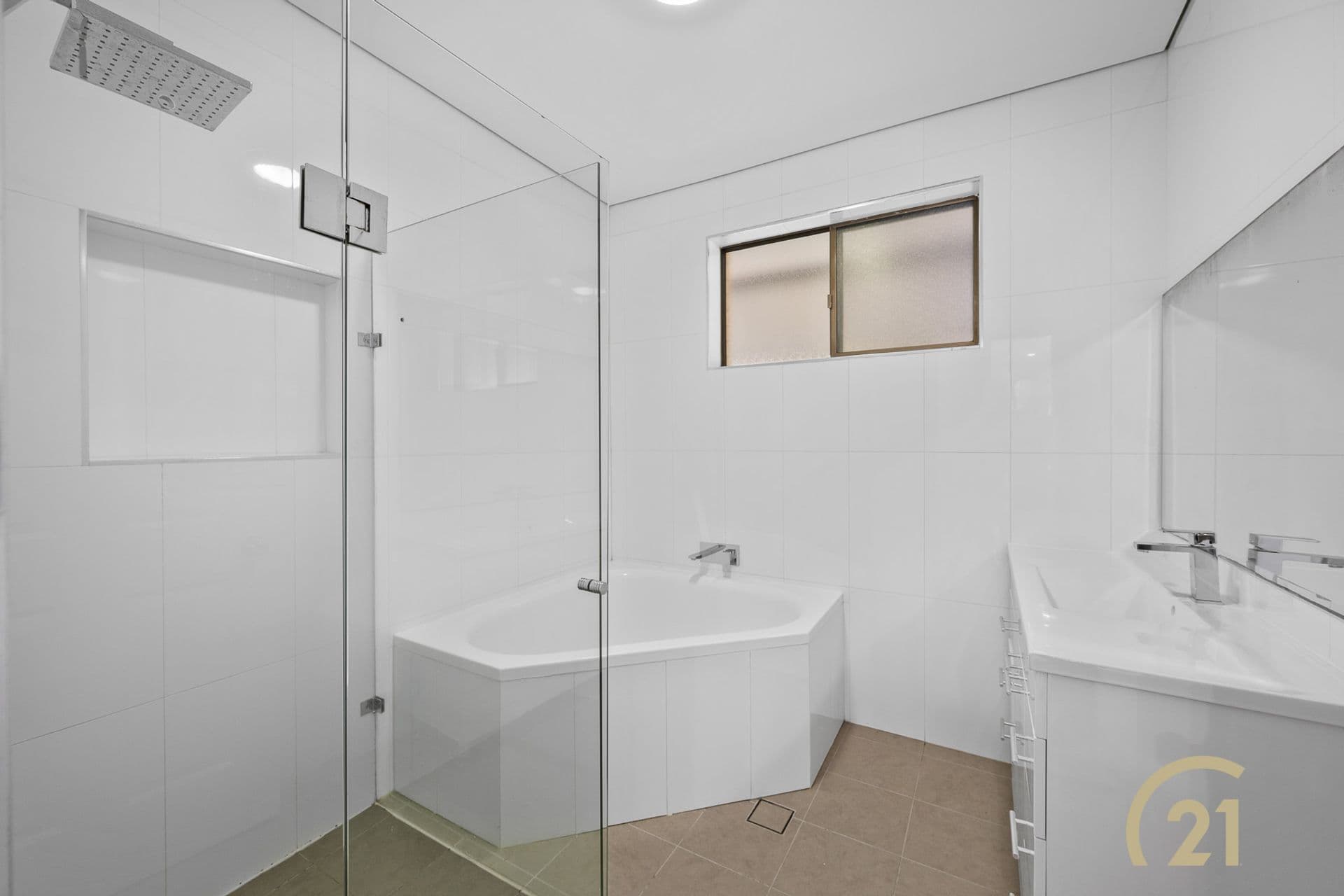 35 Oliveri Crescent, Green Valley, NSW, 2168, Green Valley - Thumbnail 7