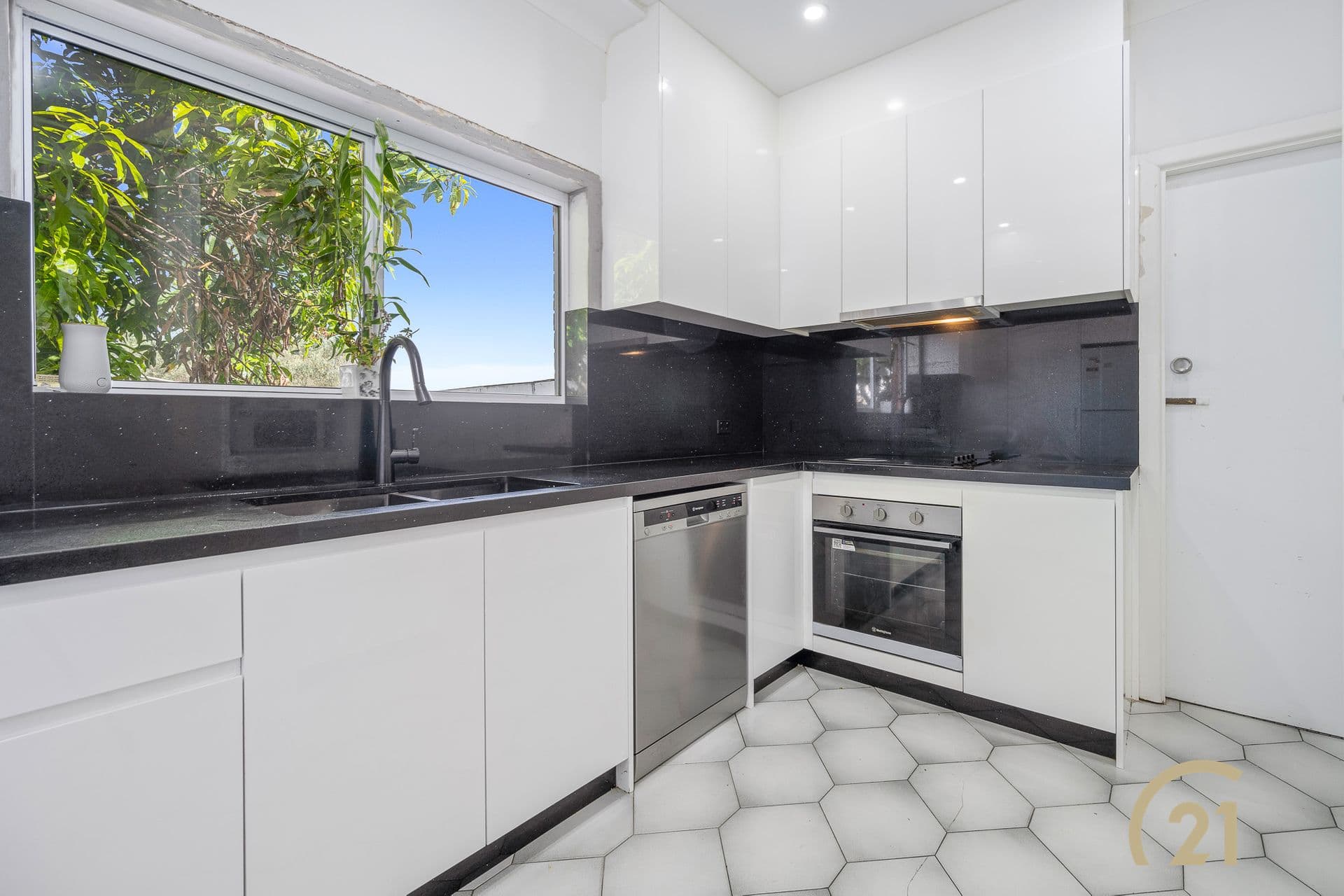 1/95-97 Ware Street, Fairfield, NSW, 2165, St Johns Park - Thumbnail 5