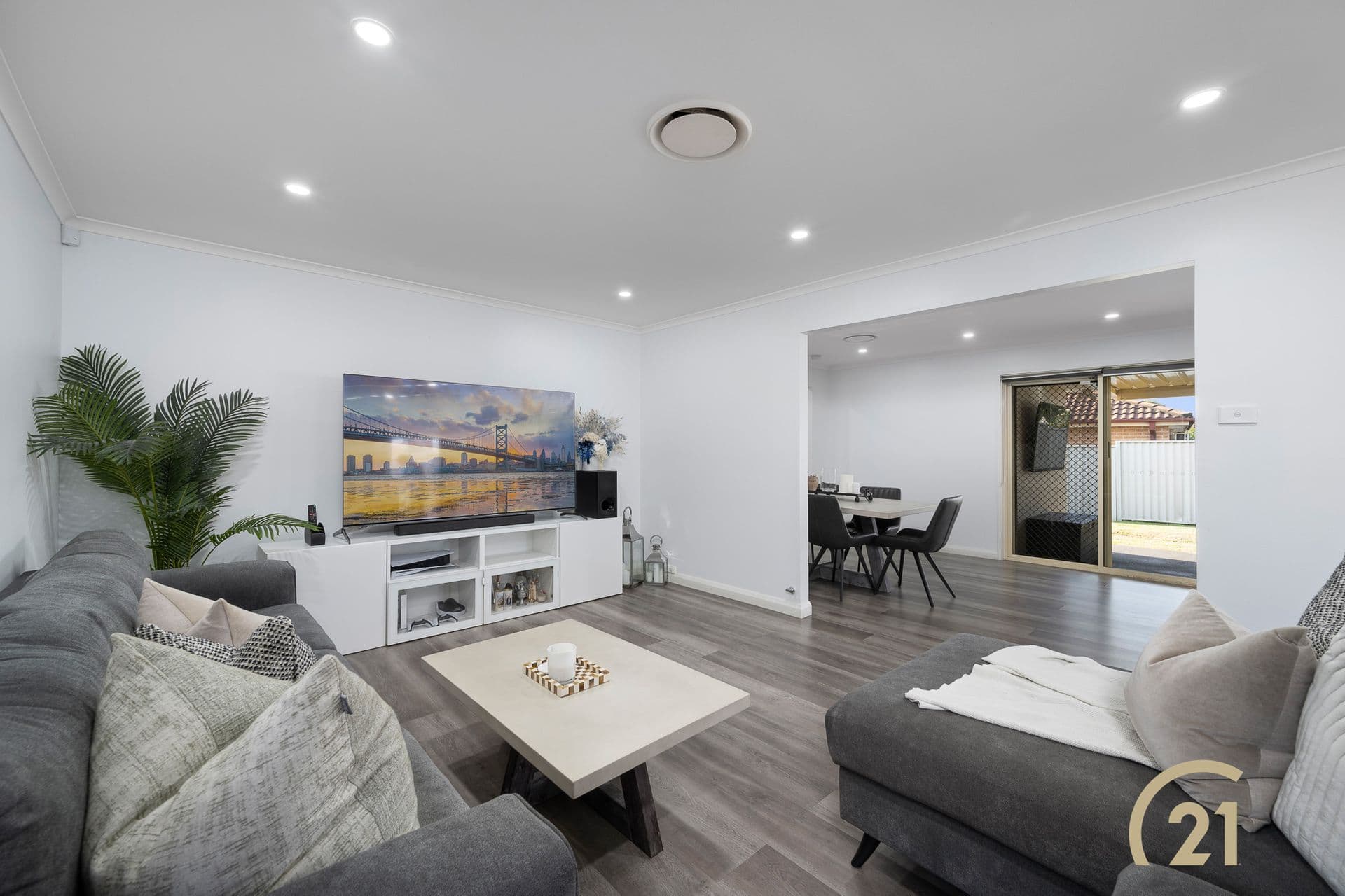 1/95-97 Ware Street, Fairfield, NSW, 2165, Green Valley - Thumbnail 2