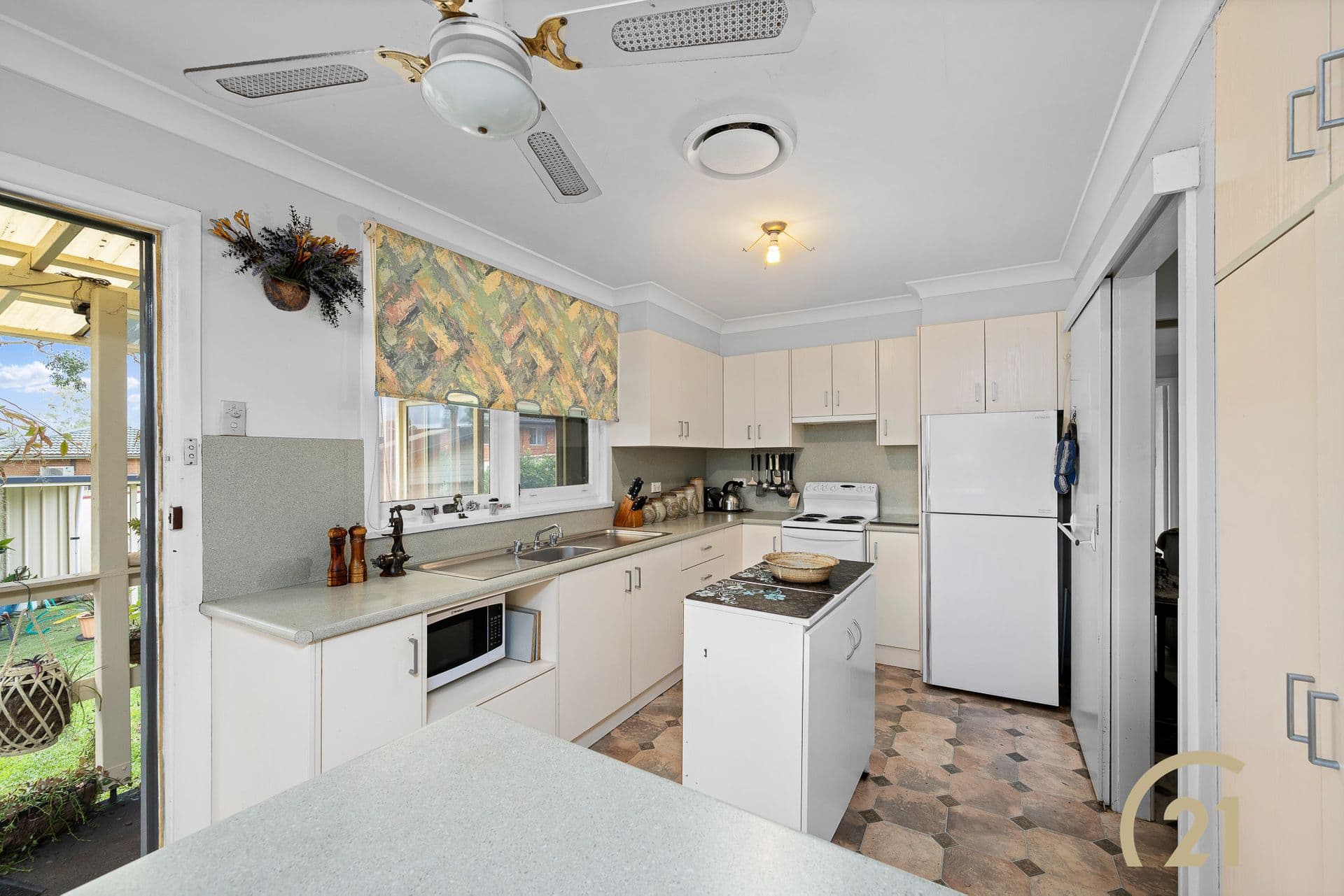 8 Valley Road, Campbelltown, NSW, 2560, Campbelltown - Thumbnail 3