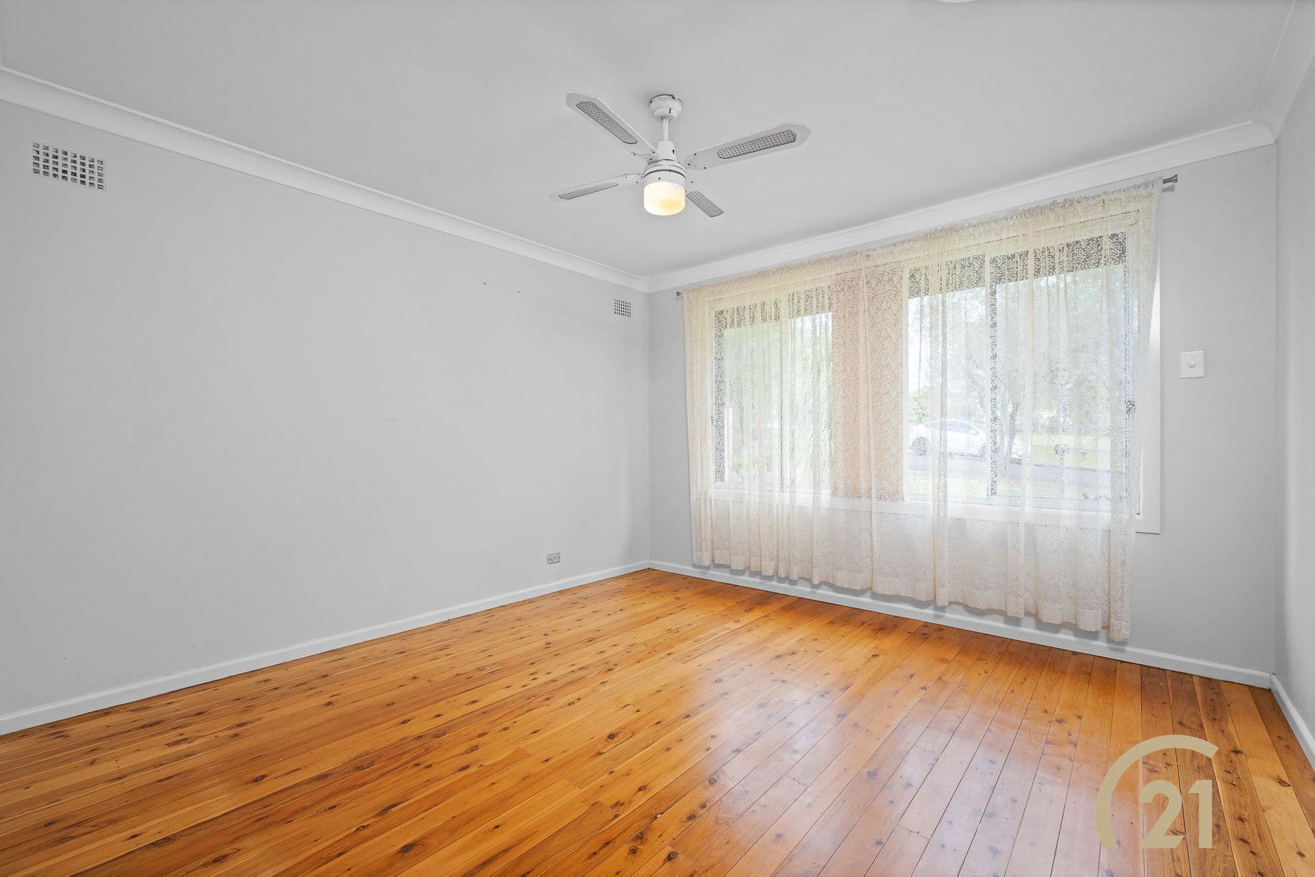 8 Valley Road, Campbelltown, NSW, 2560, Campbelltown - Thumbnail 6