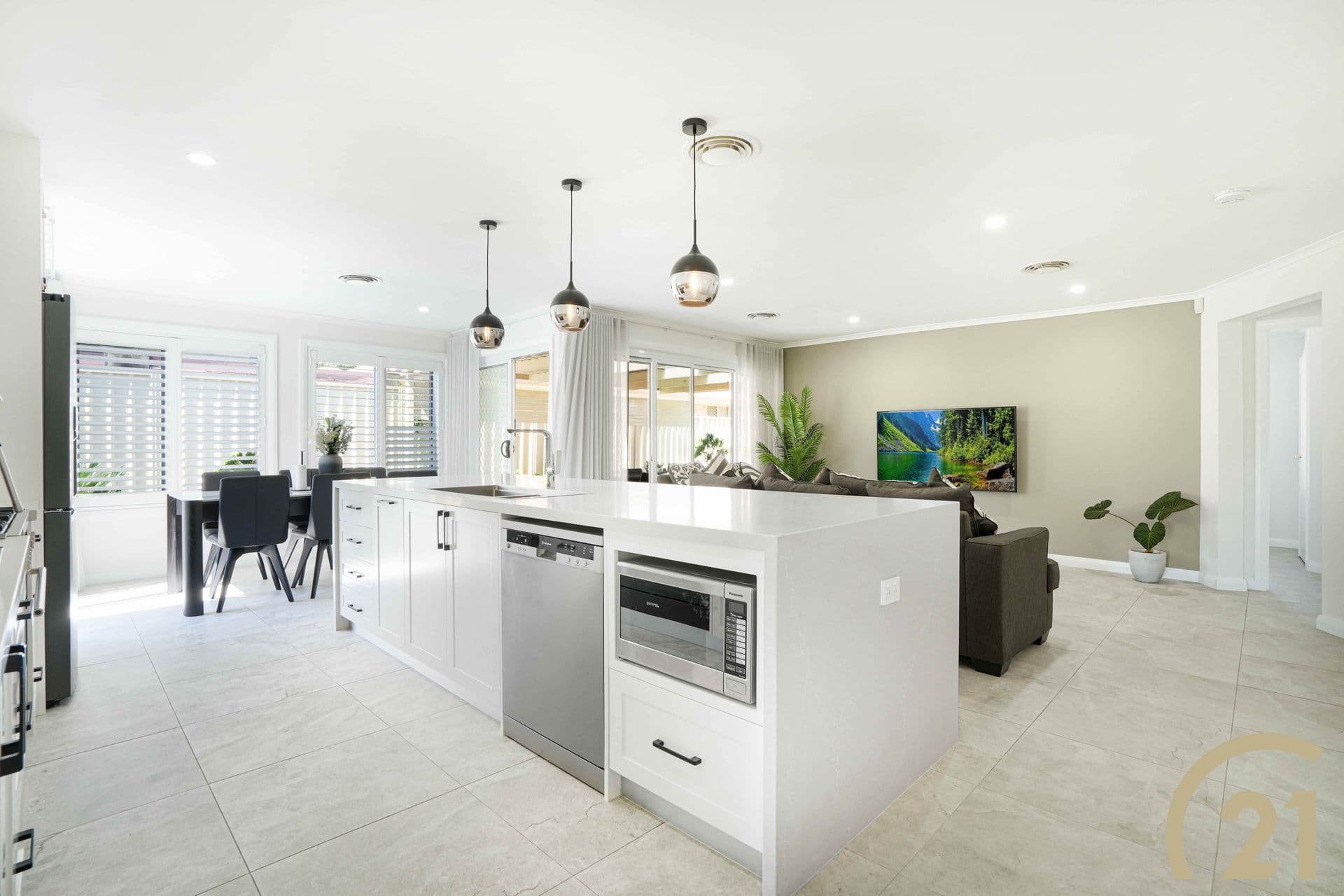 1/95-97 Ware Street, Fairfield, NSW, 2165, Currans Hill - Thumbnail 2
