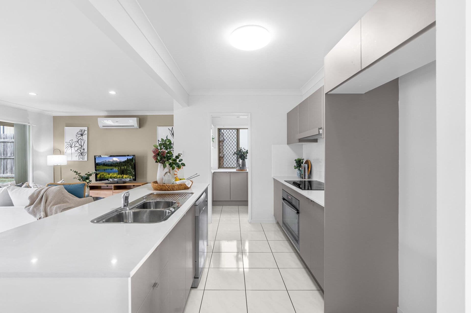 3 Radford Road, Manly West, QLD, 4179, Manly West - Thumbnail 3