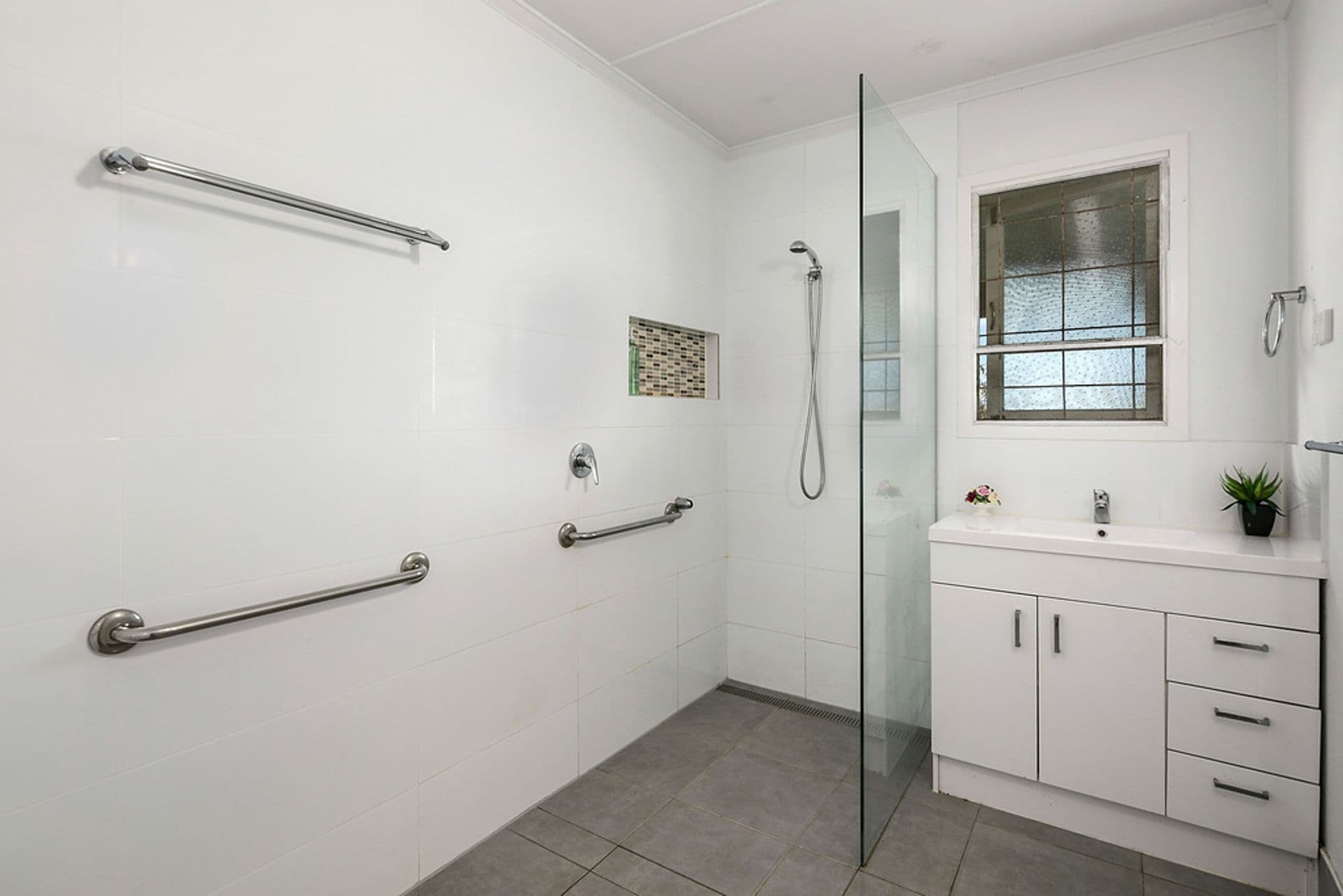 47 Gwynne Street, Wynnum West, QLD, 4178, Wynnum West - Thumbnail 5