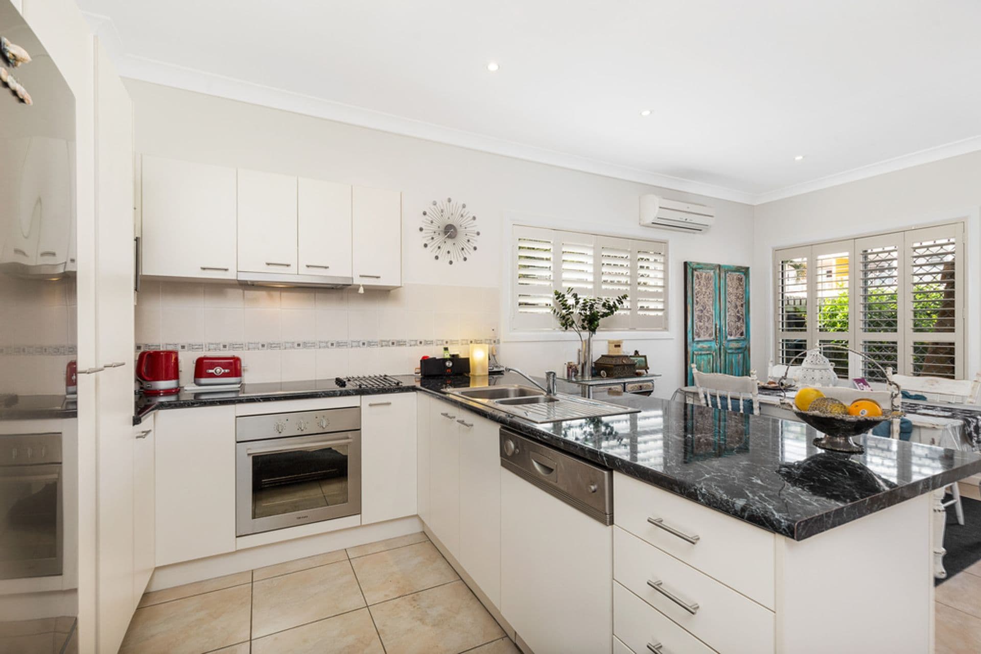 2/15 Drayton Terrace, Wynnum, QLD, 4178, Wynnum - Thumbnail 4