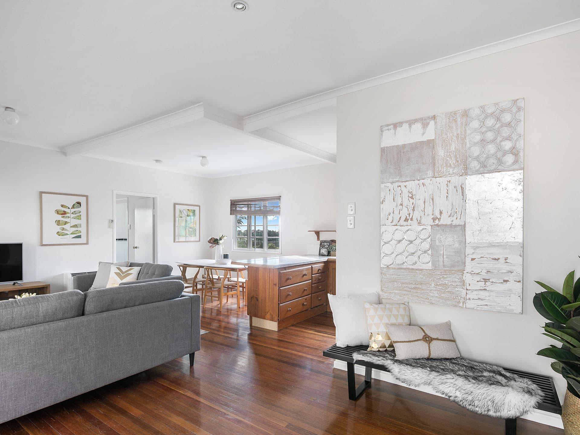 10 Grainger Street, Wynnum, QLD, 4178, Wynnum - Thumbnail 2