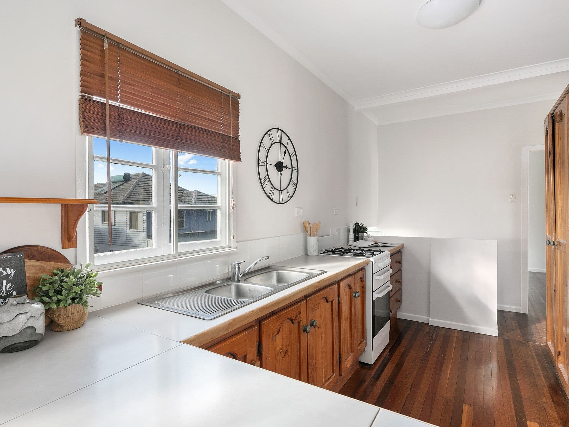 10 Grainger Street, Wynnum, QLD, 4178, Wynnum - Thumbnail 6