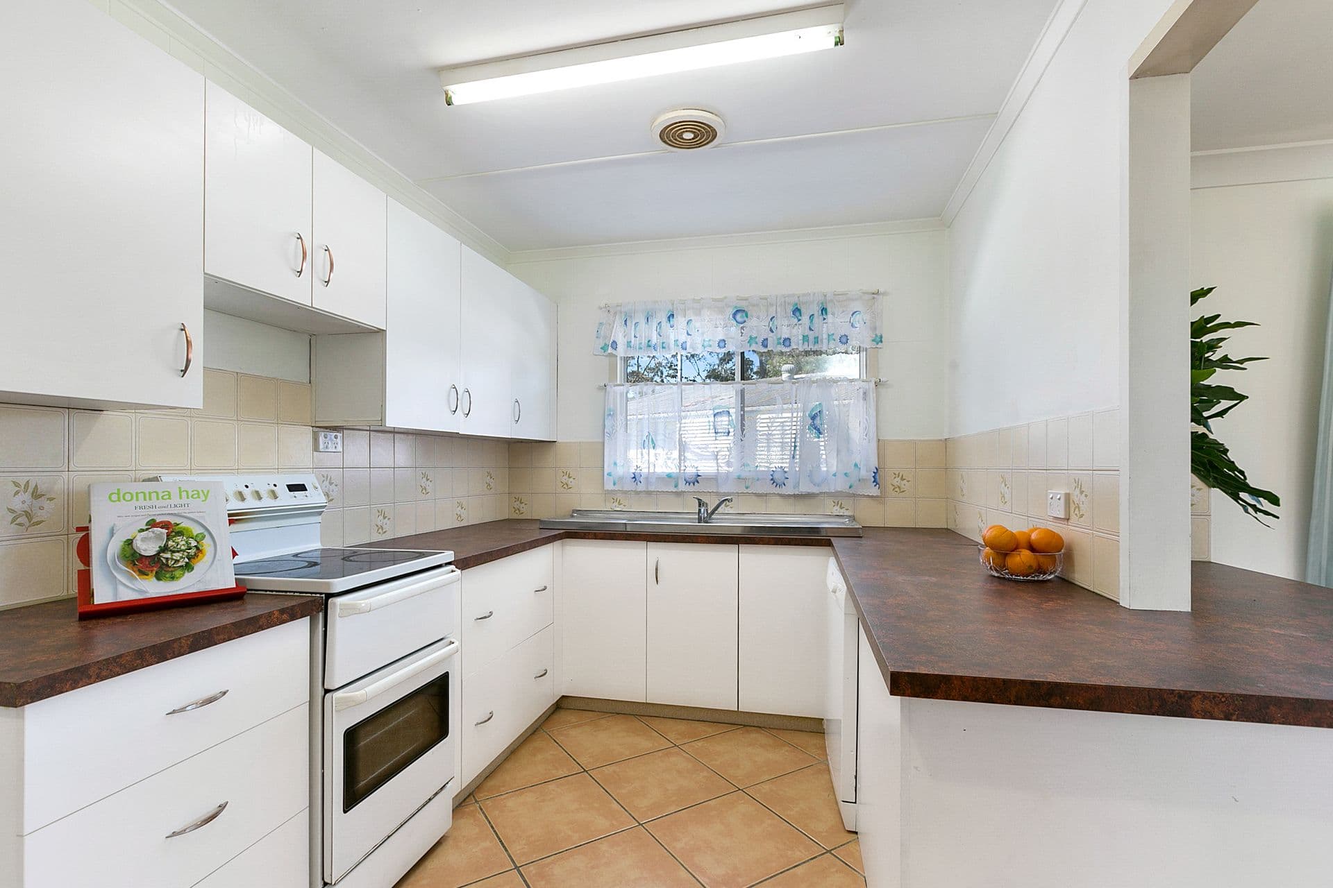 49 Claymeade Street, Wynnum, QLD, 4178, Wynnum - Thumbnail 2