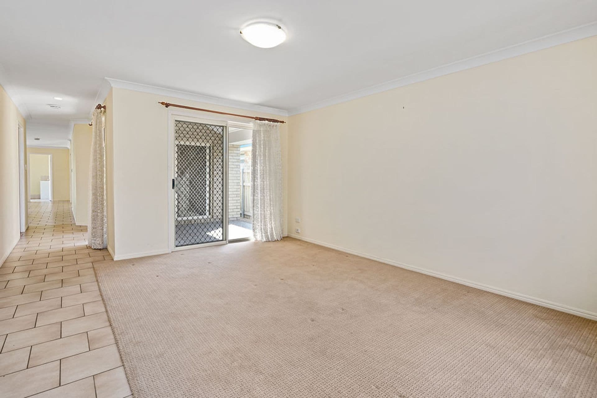 19 Davidson Street, Wynnum, QLD, 4178, Wynnum - Thumbnail 8