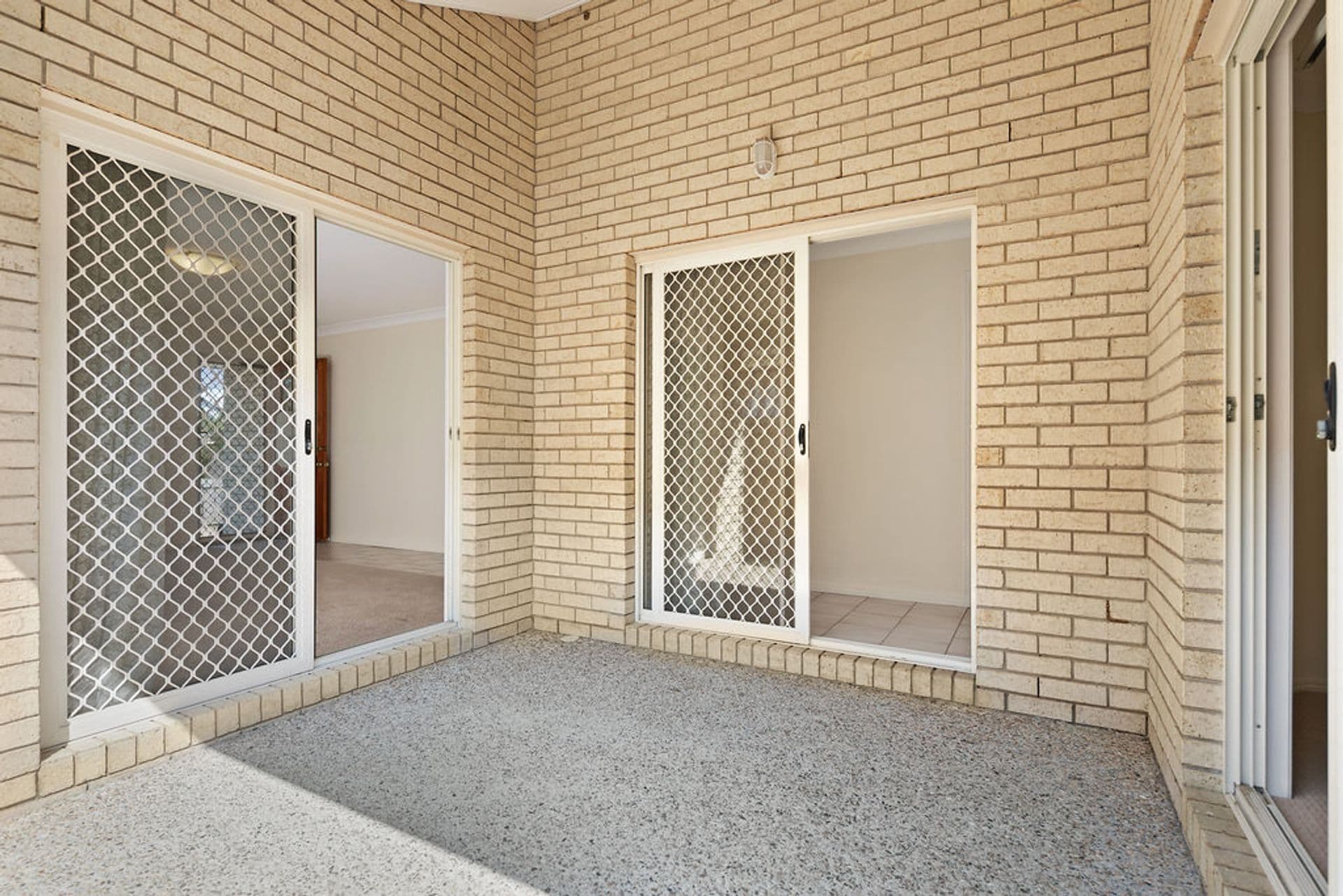 19 Davidson Street, Wynnum, QLD, 4178, Wynnum - Thumbnail 4