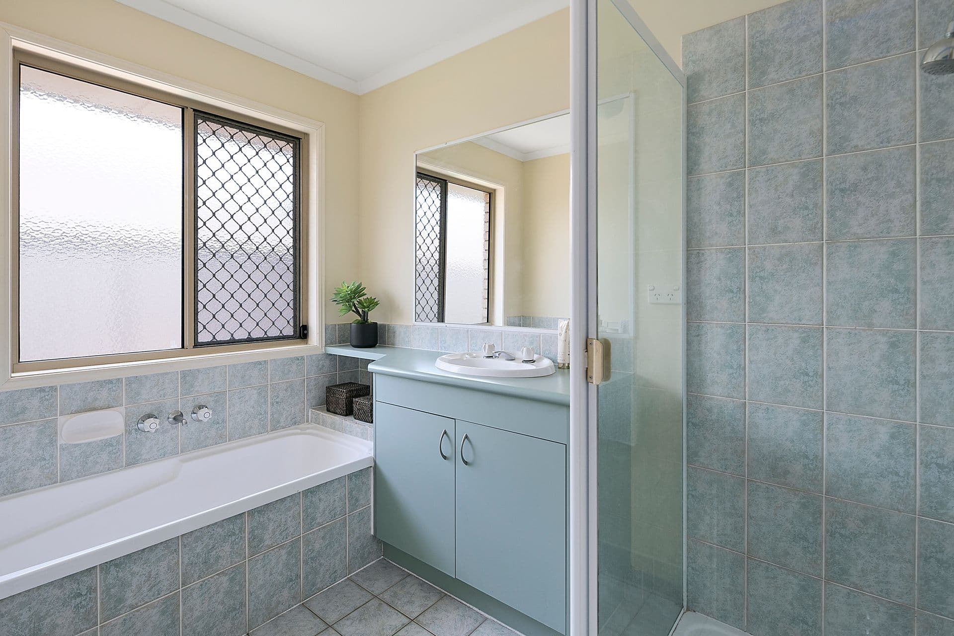 14 Magdalene Street, Wynnum West, QLD, 4178, Wynnum West - Thumbnail 6