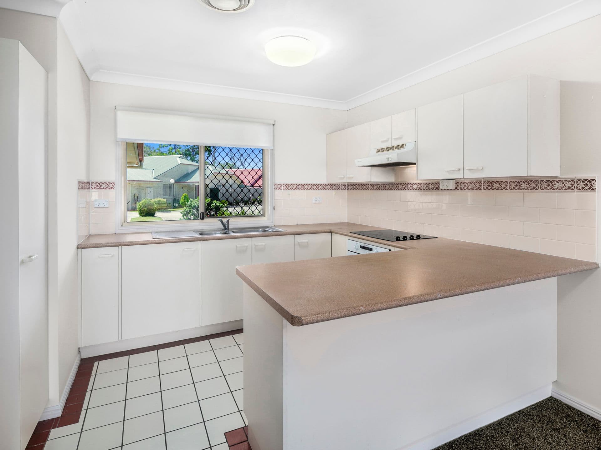 43/7A Copernicus Street, Wynnum West, QLD, 4178, Wynnum West - Thumbnail 2