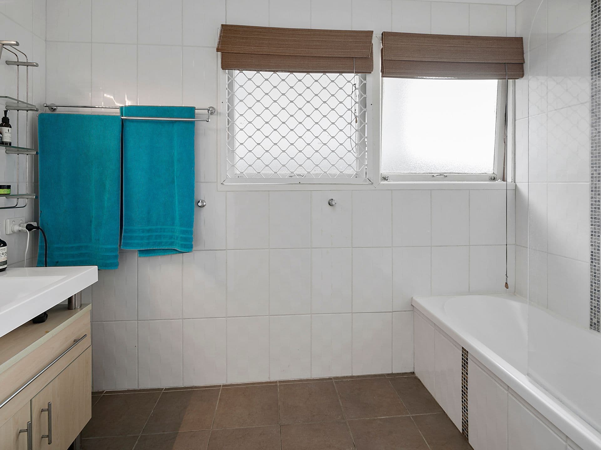 33 Curve Avenue, Wynnum, QLD, 4178, Wynnum - Thumbnail 6