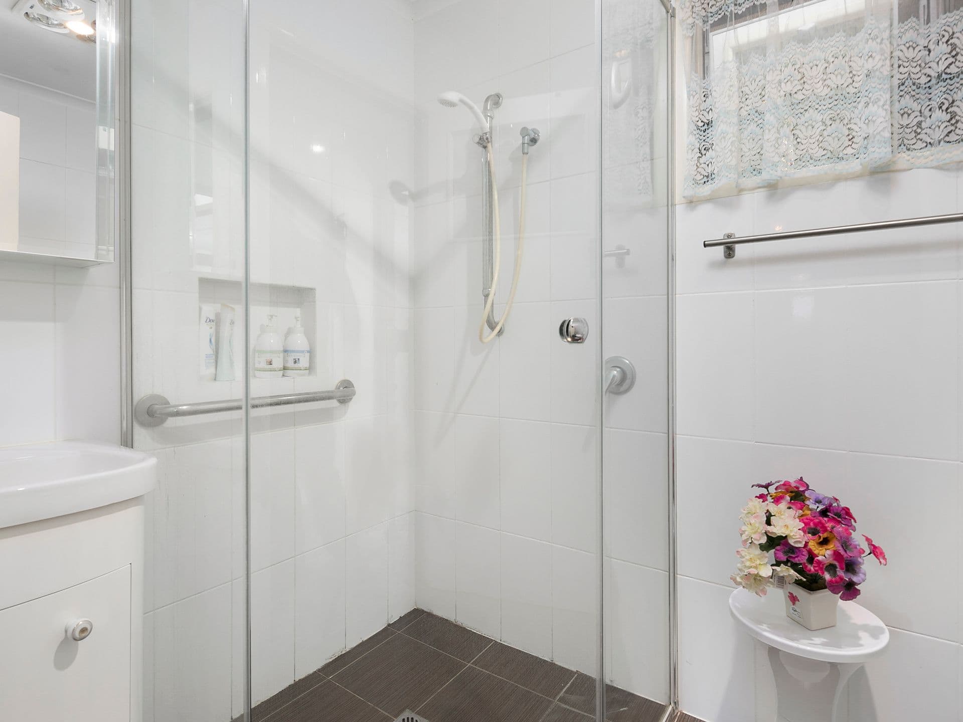 143  Wondall Road, Wynnum West, QLD, 4178, Wynnum West - Thumbnail 3