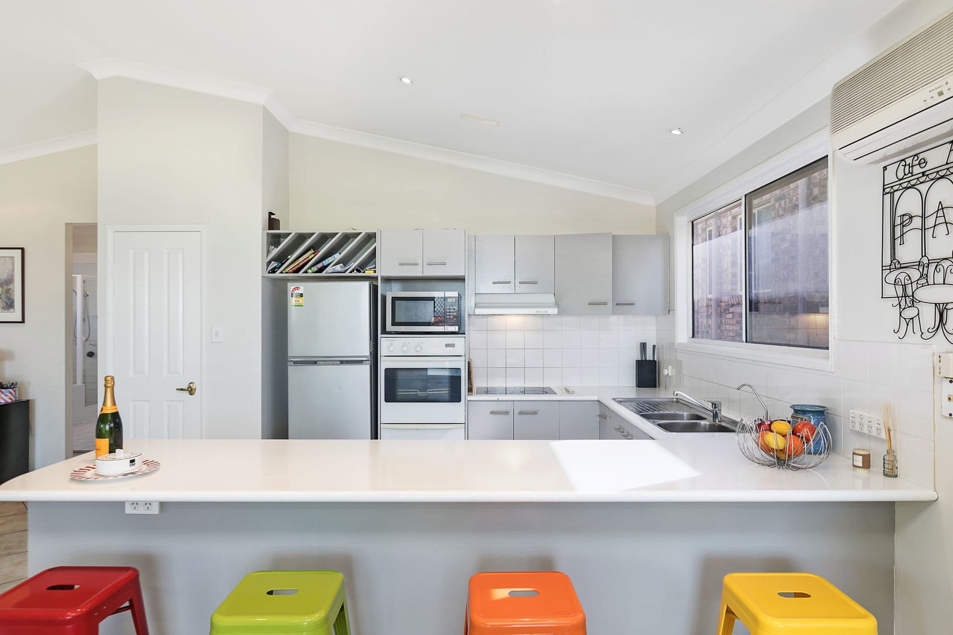 63 Gordon Parade, Manly, QLD, 4179, Manly - Thumbnail 5