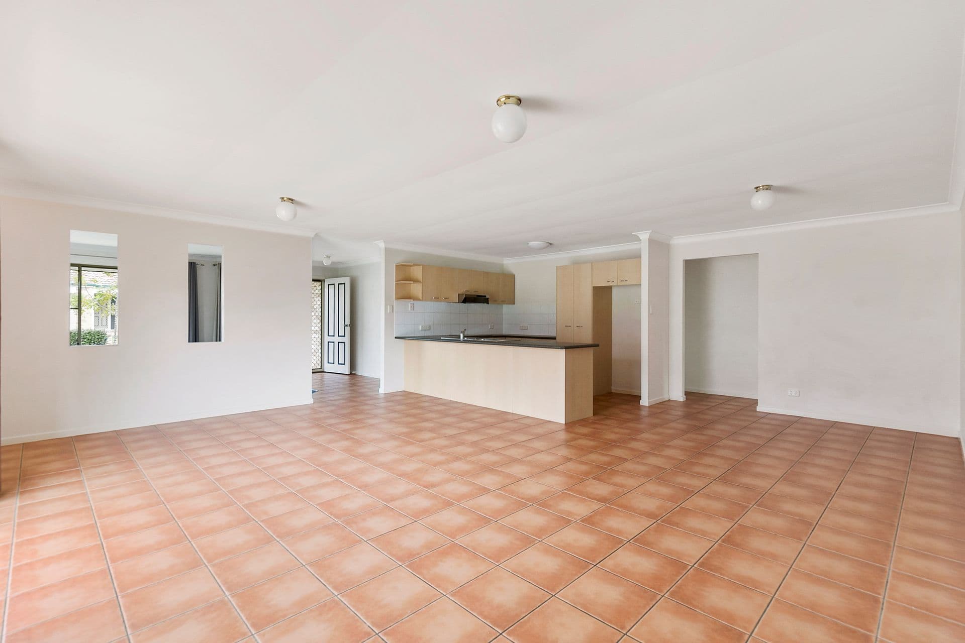 4 Ursula Place, Wynnum West, QLD, 4178, Wynnum West - Thumbnail 3