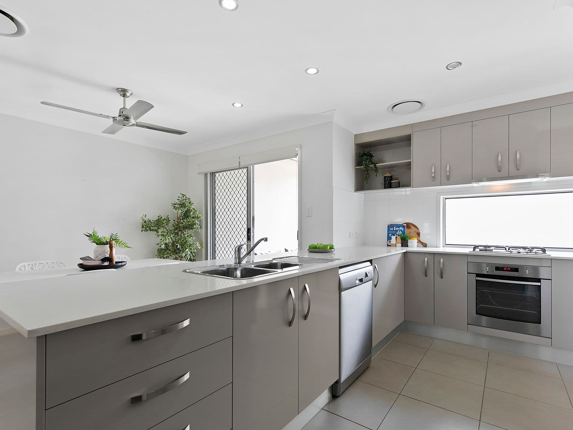 2/128 Radford Road, Manly West, QLD, 4179, Manly West - Thumbnail 3