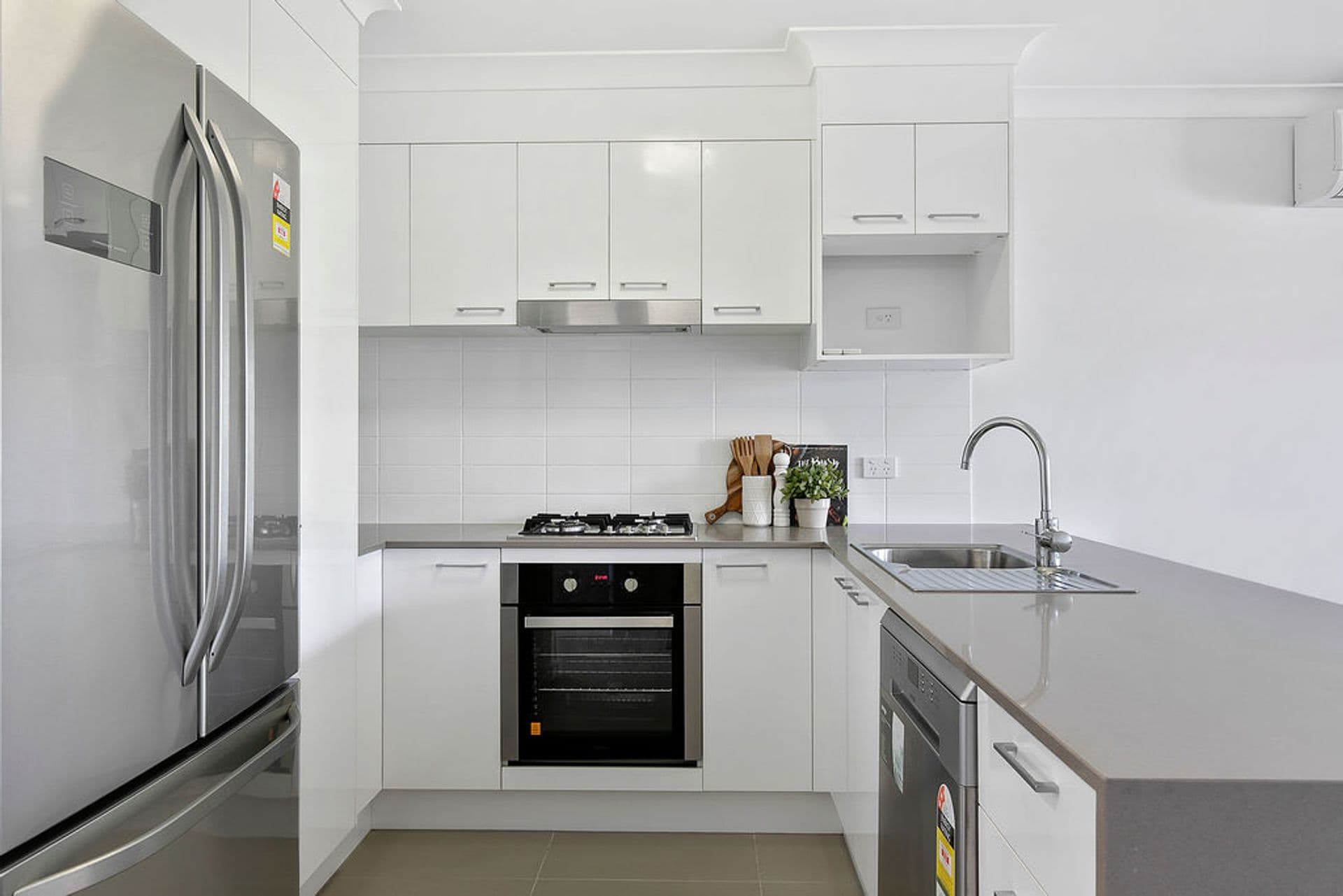 8/17 Bride Street, Wynnum, QLD, 4178, Wynnum - Thumbnail 3