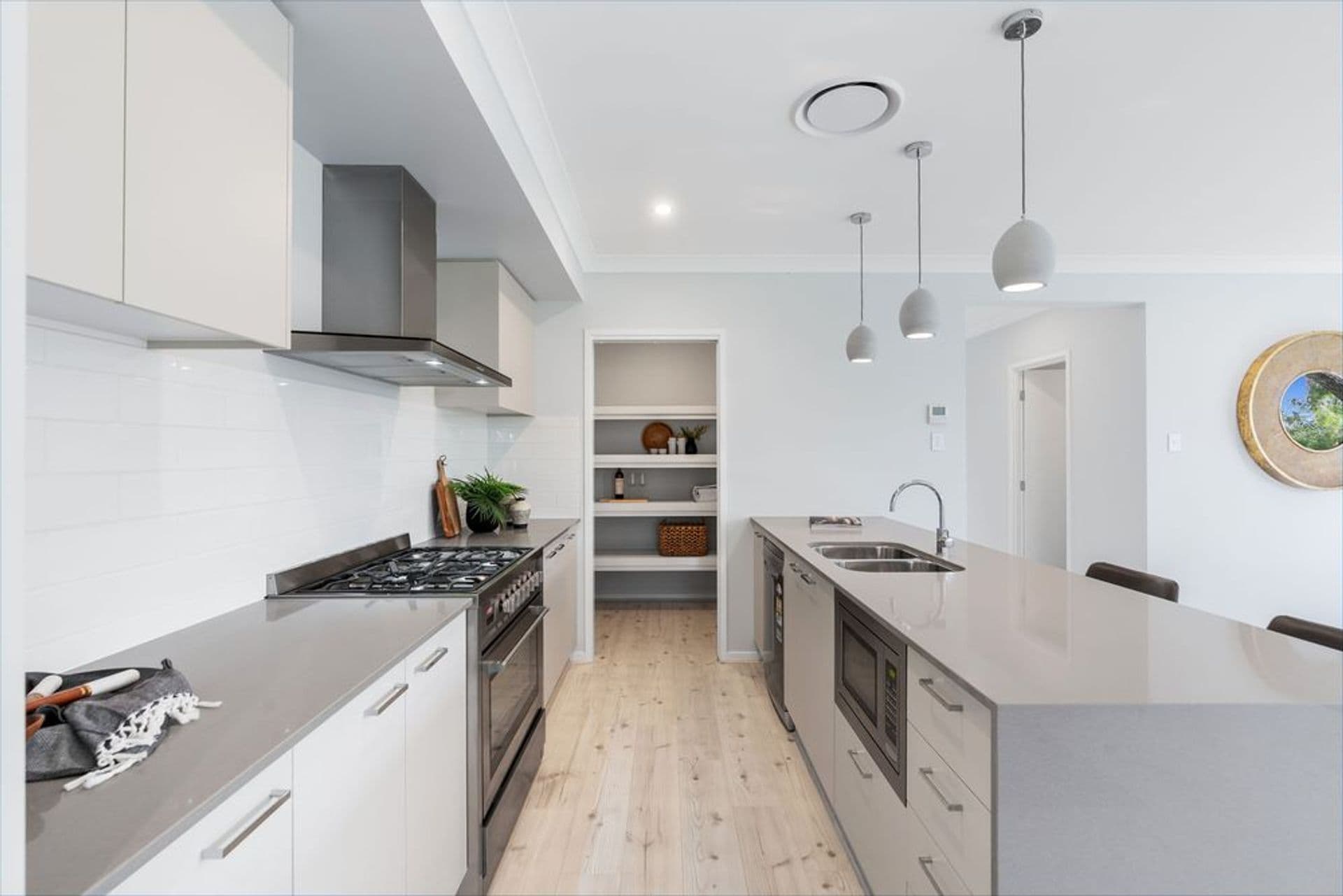 22 Ure Street, Wynnum, QLD, 4178, Wynnum - Thumbnail 4