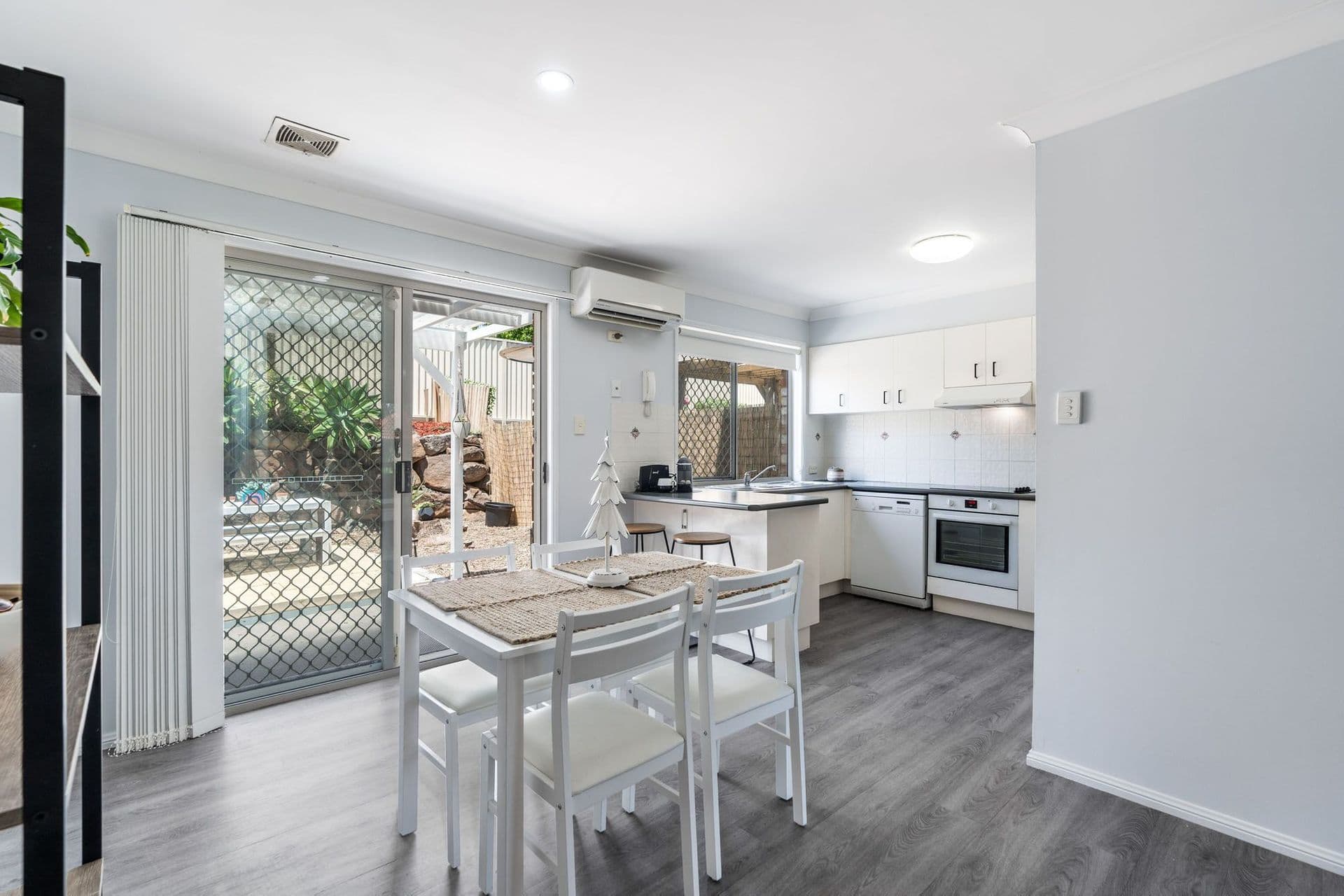 29/27 Camille Crescent, Wynnum West, QLD, 4178, Wynnum West - Thumbnail 3