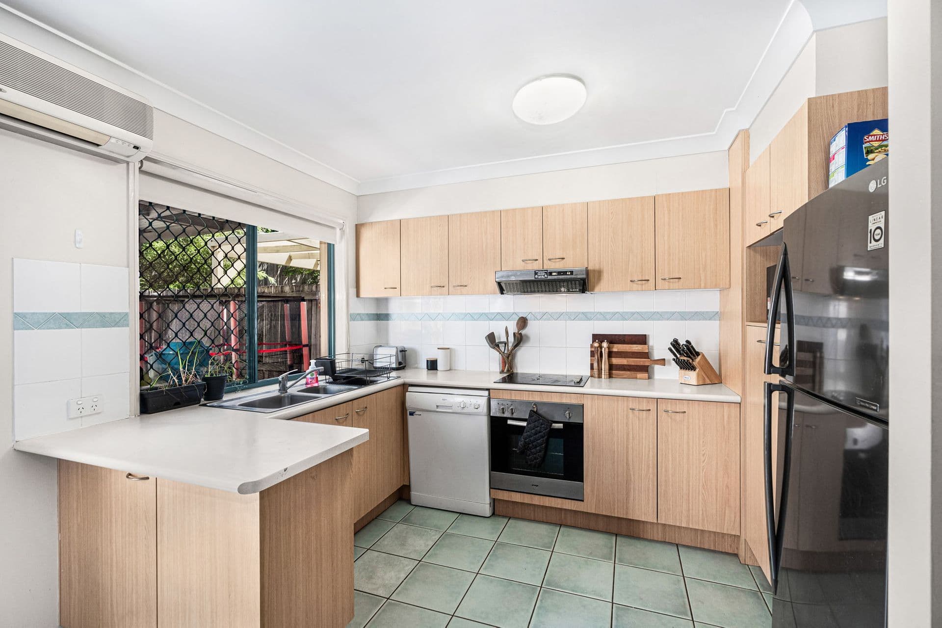 33/519 Tingal Road, Wynnum, QLD, 4178, Wynnum - Thumbnail 2