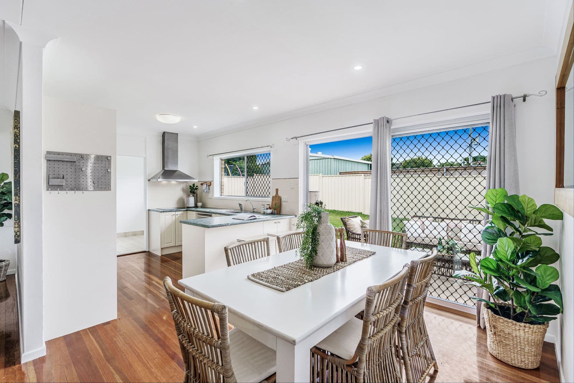 110 Malabar Street, Wynnum West, QLD, 4178, Wynnum West - Thumbnail 2