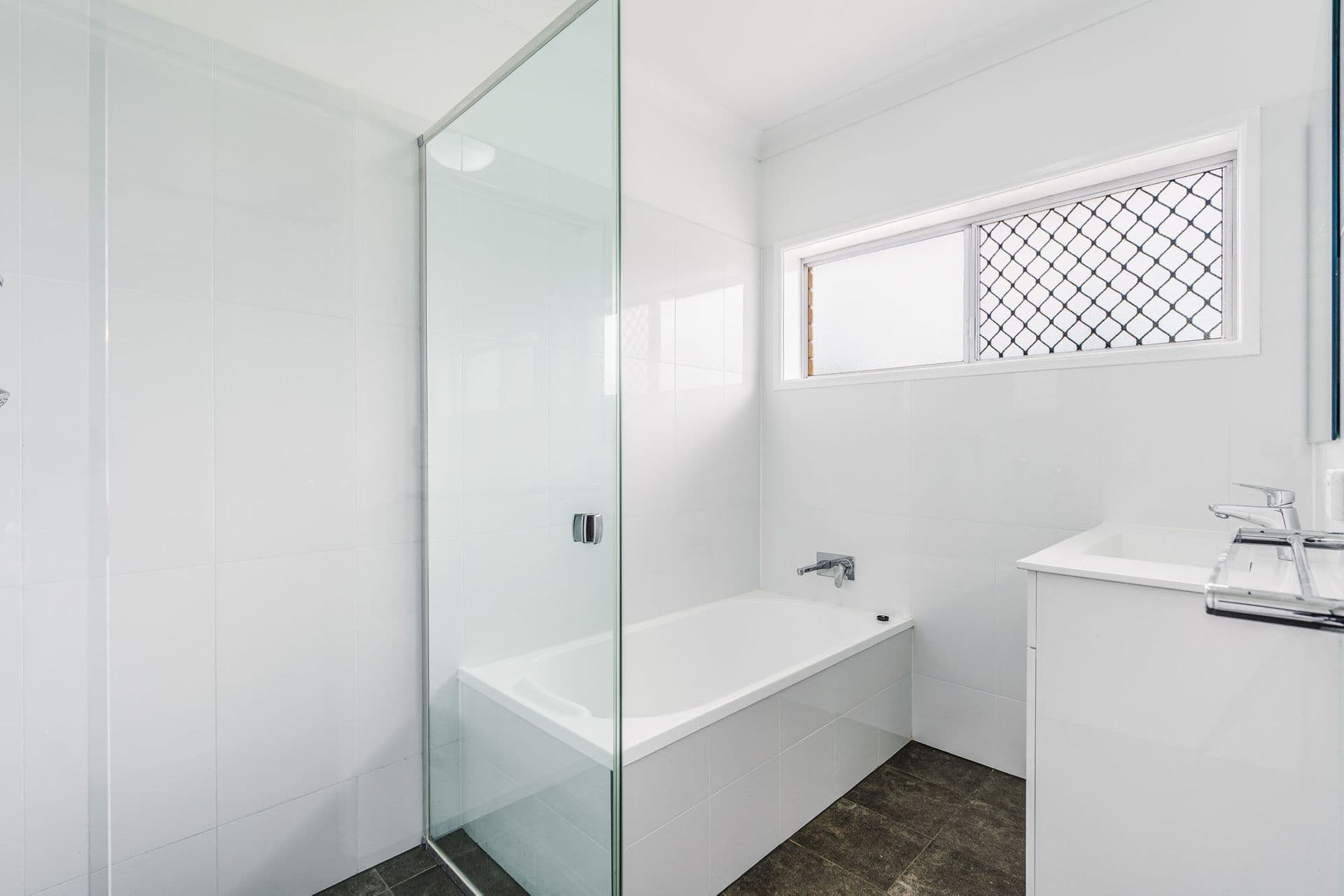 110 Malabar Street, Wynnum West, QLD, 4178, Wynnum West - Thumbnail 3
