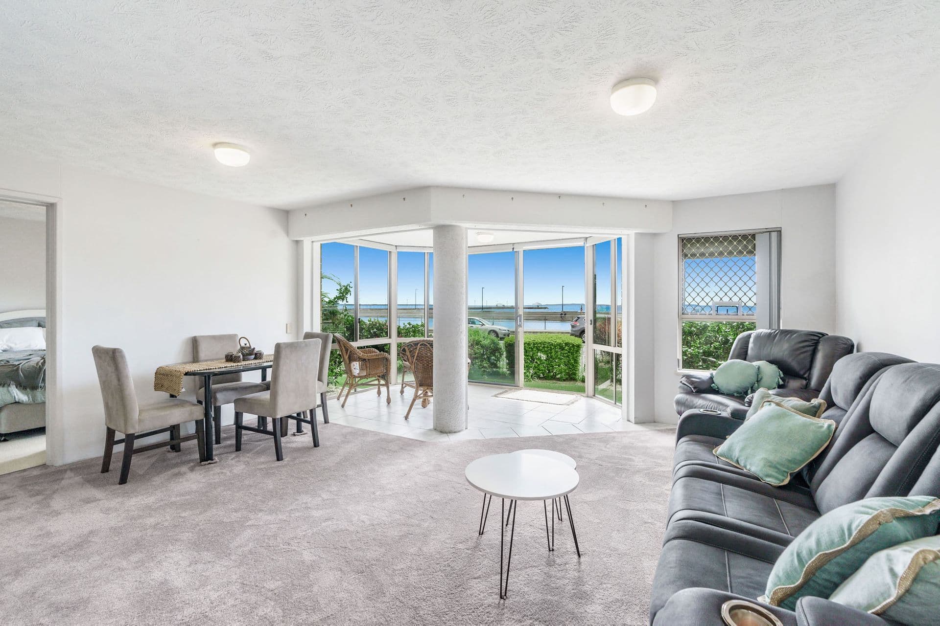 2/167 Wynnum Esplanade, Wynnum, QLD, 4178, Wynnum - Thumbnail 3