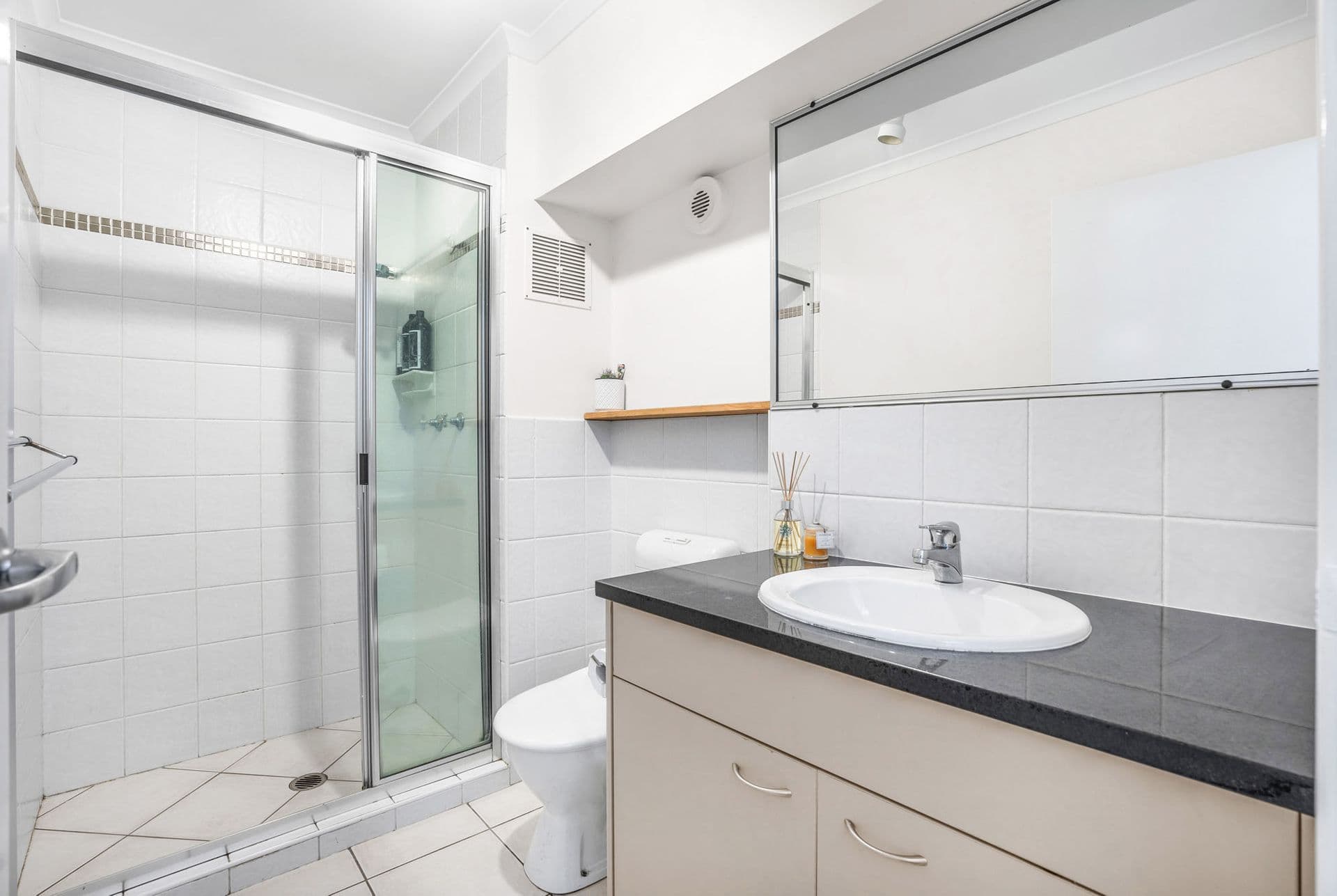 13 / 89 Bay Terrace, Wynnum, QLD, 4178, Wynnum - Thumbnail 3