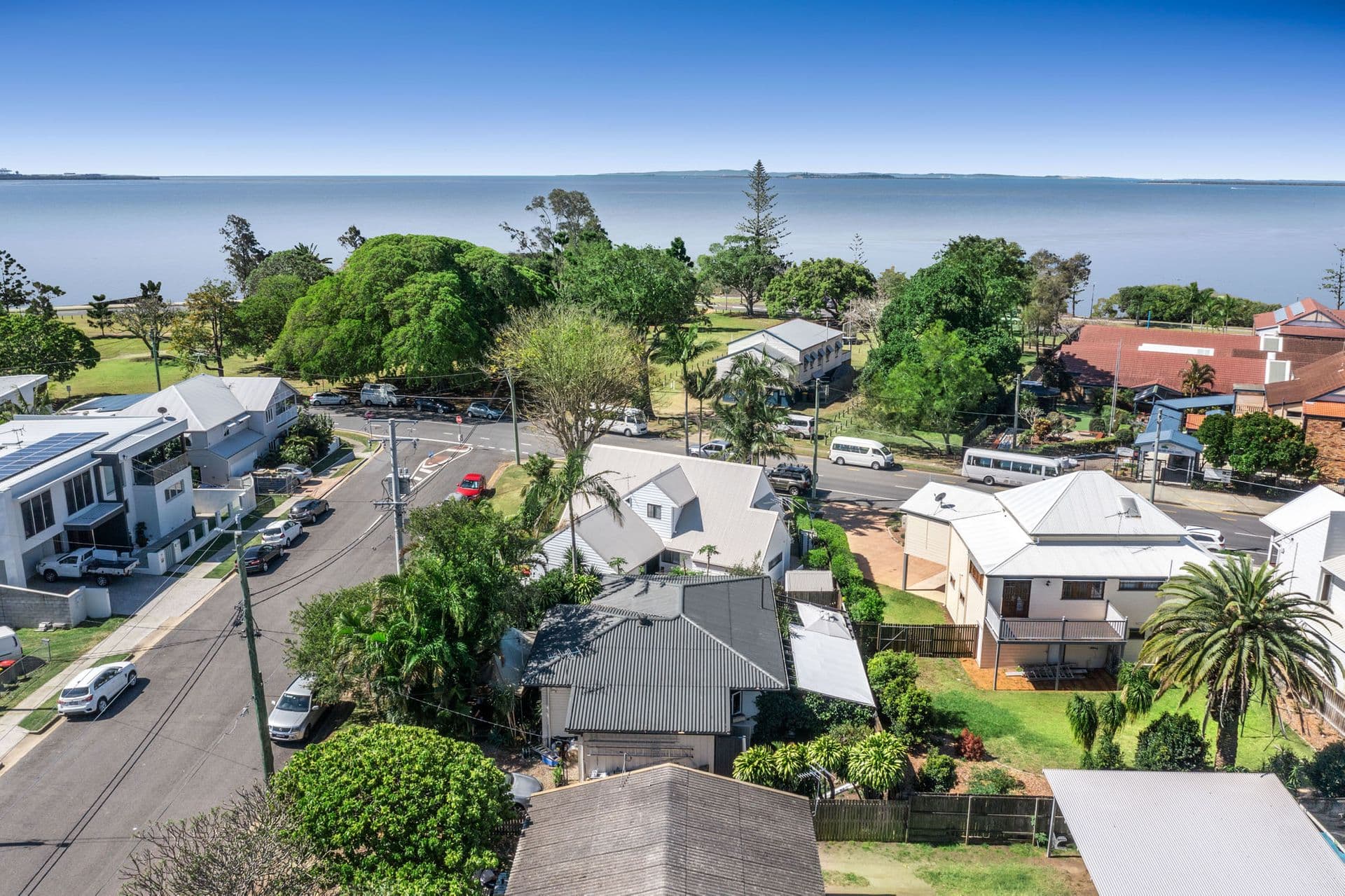 8 Stewart Parade, Manly, QLD, 4179, Manly - Thumbnail 5