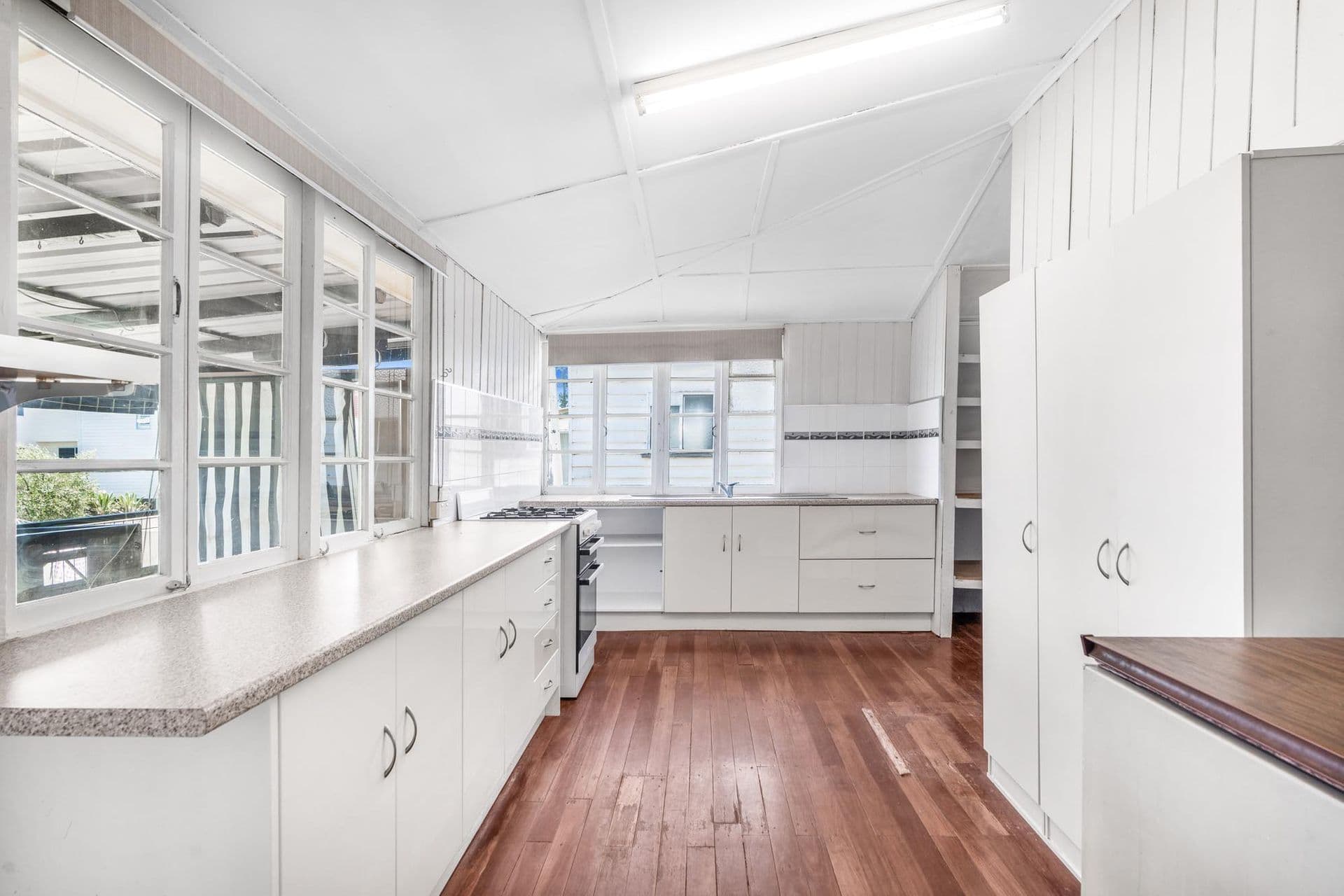 13 Chestnut Street, Wynnum, QLD, 4178, Wynnum - Thumbnail 2