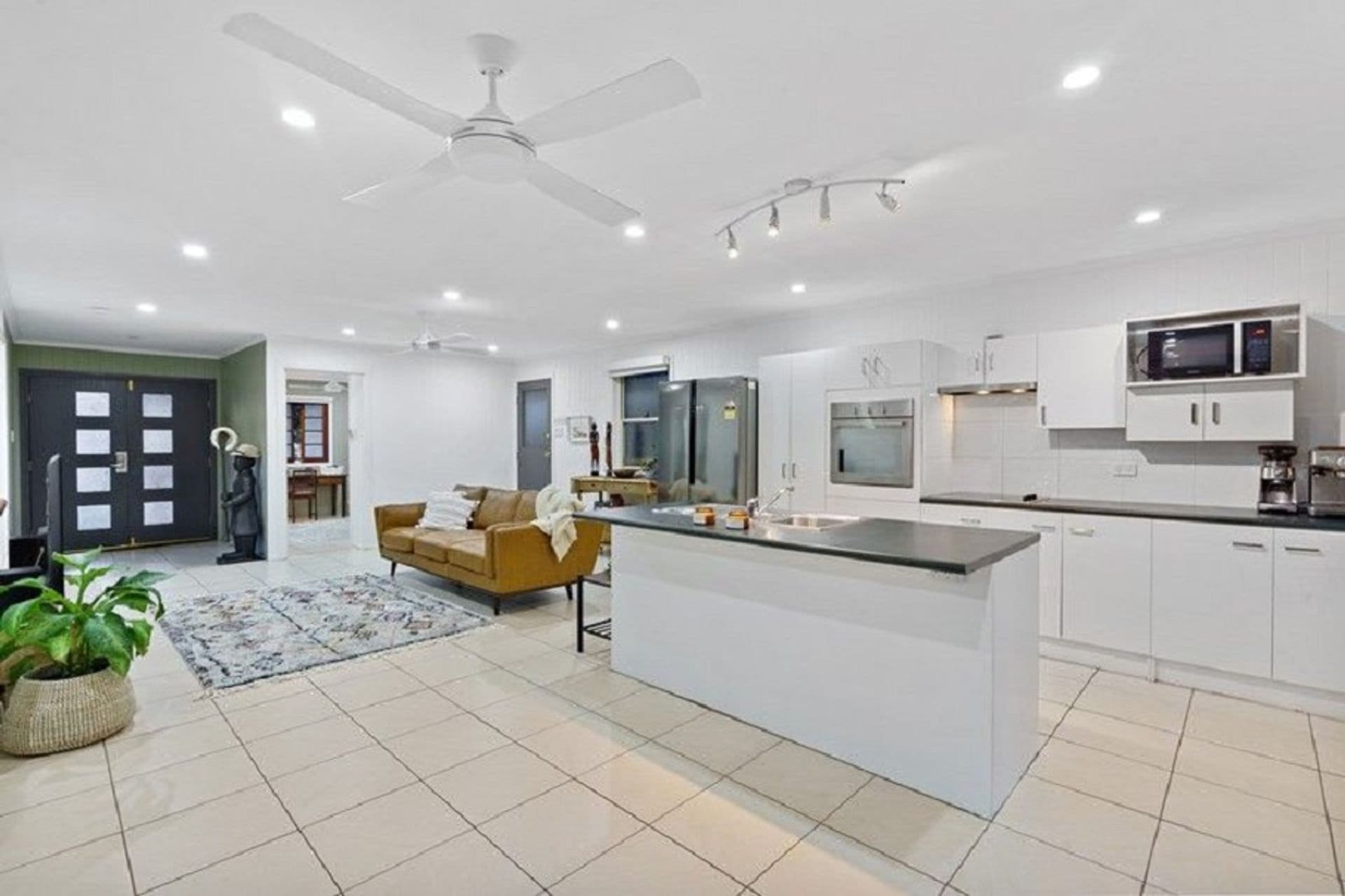 63 Wilde Street, Wynnum, QLD, 4178, Wynnum - Thumbnail 6