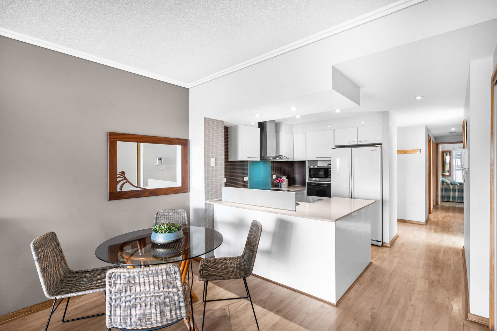 1/98 Akonna Street, Wynnum, QLD, 4178, Wynnum - Thumbnail 4