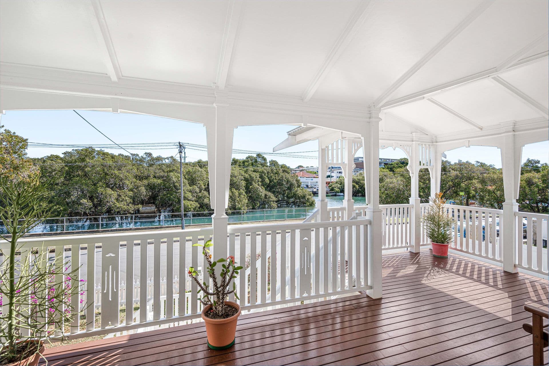 5 Waterloo Esplanade, Wynnum, QLD, 4178, Wynnum - Thumbnail 4