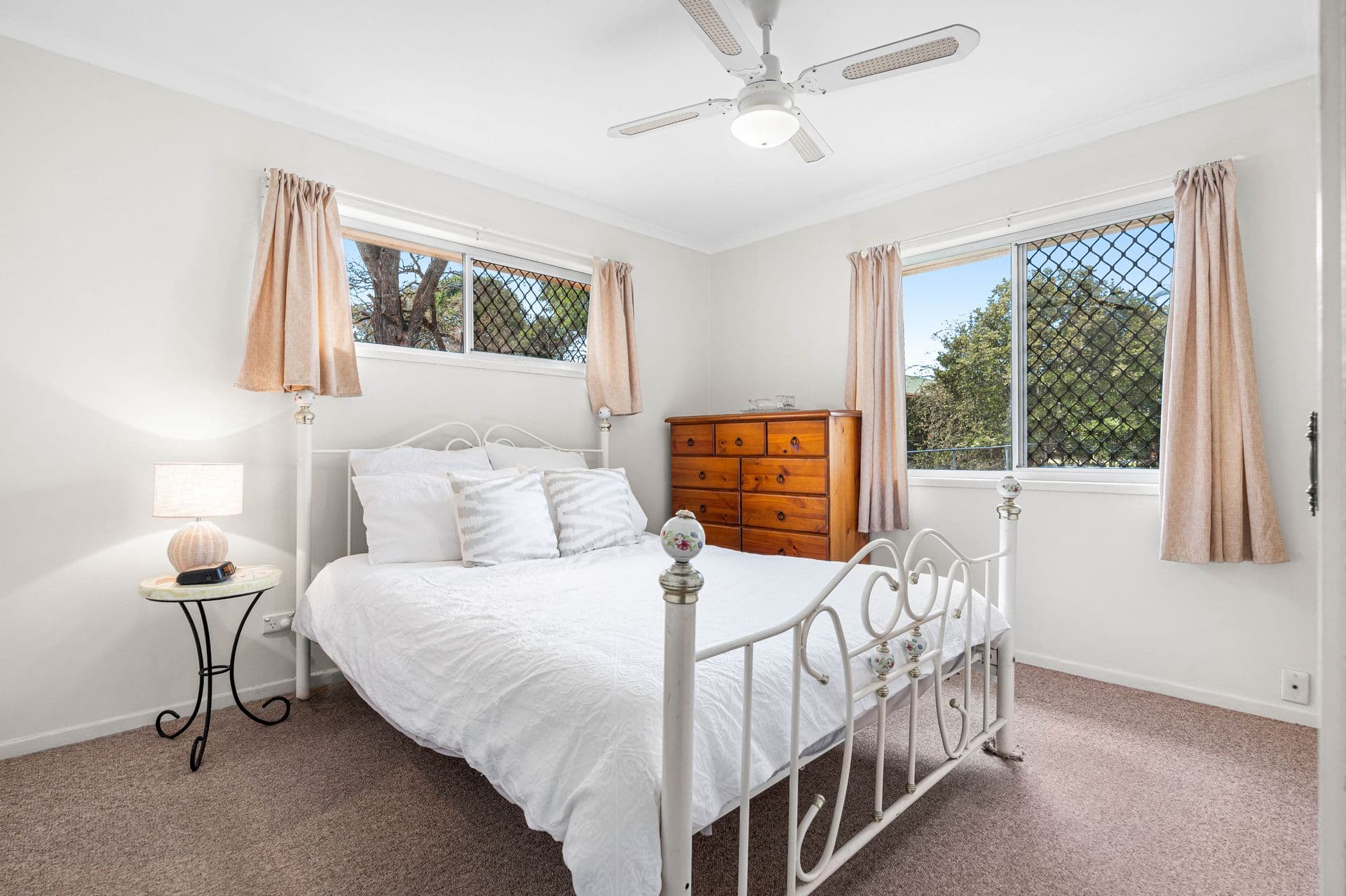 96 Clara Street, Wynnum, QLD, 4178, Wynnum - Thumbnail 5