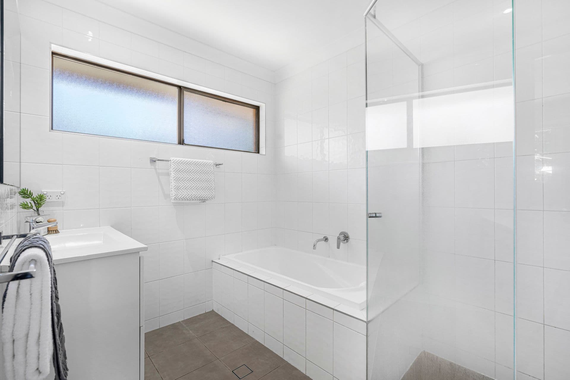 24 Mackerel Street, Manly West, QLD, 4179, Manly West - Thumbnail 4