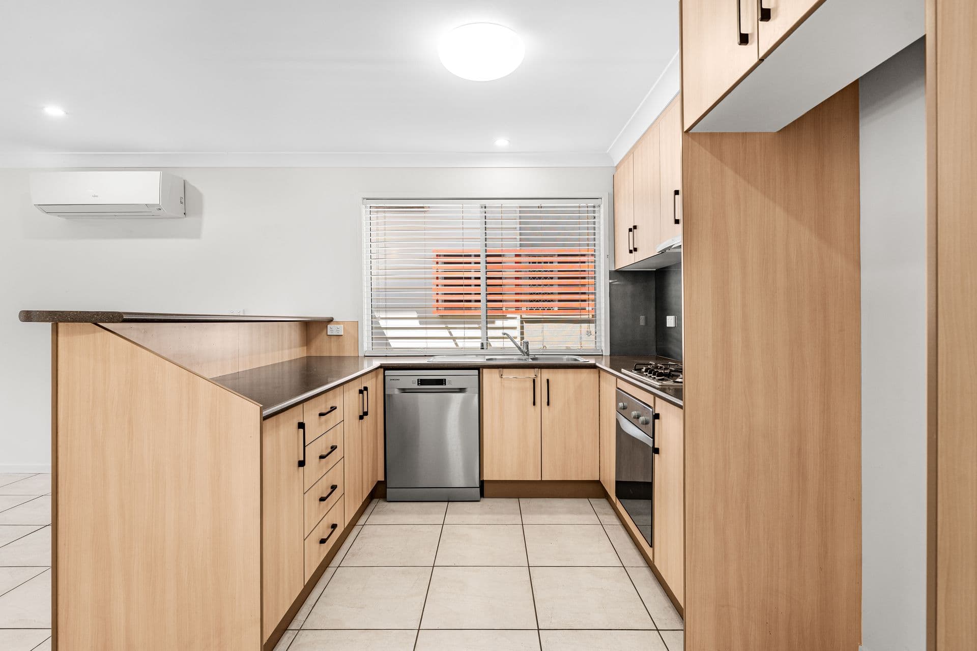 179 Wynnum Esplanade, Wynnum, QLD, 4178, Wynnum - Thumbnail 5