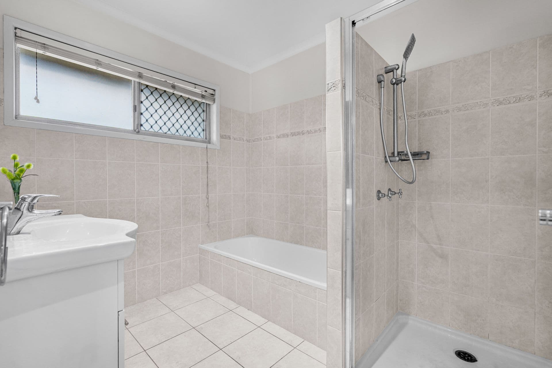 28 Duval Street, Wynnum West, QLD, 4178, Wynnum West - Thumbnail 3